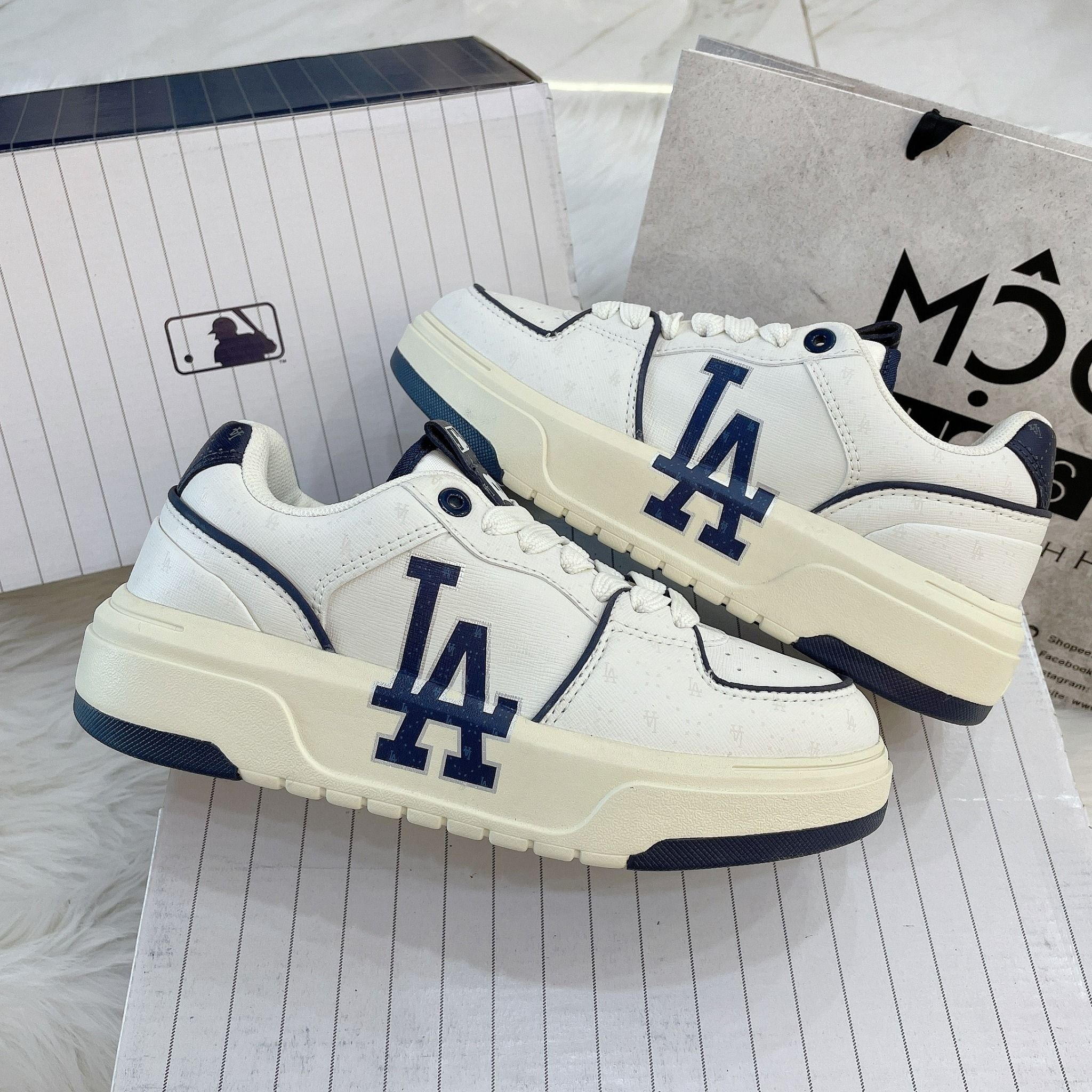 1240 - HÀNG CHÍNH HÃNG - GIÀY MLB CHUNKY LINER DIA MONOGRAM LOS ANGELES - WHITE VINTAGE