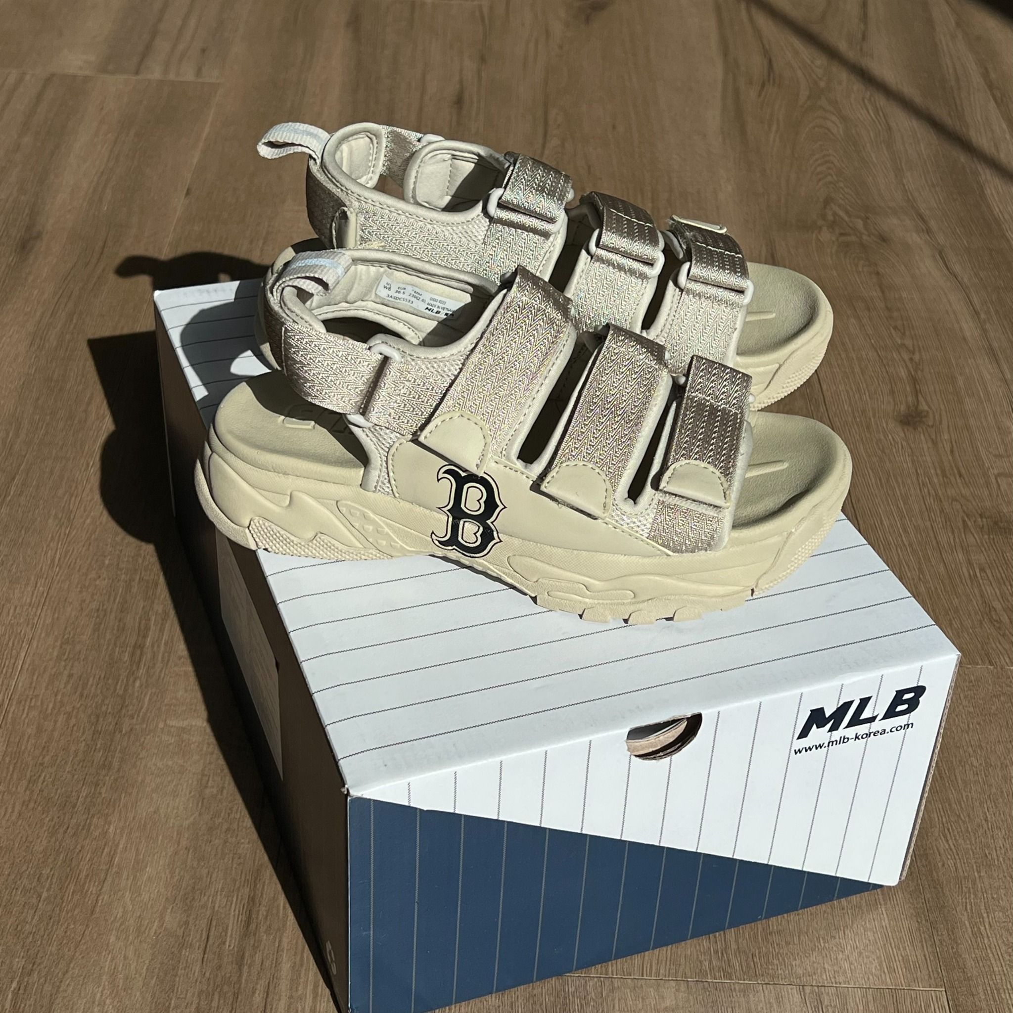 1095 - HÀNG CHÍNH HÃNG - Dép Sandal MLB Triple Logo Chữ B - Màu Be - CODE: 3ASDCSS33-43BGS