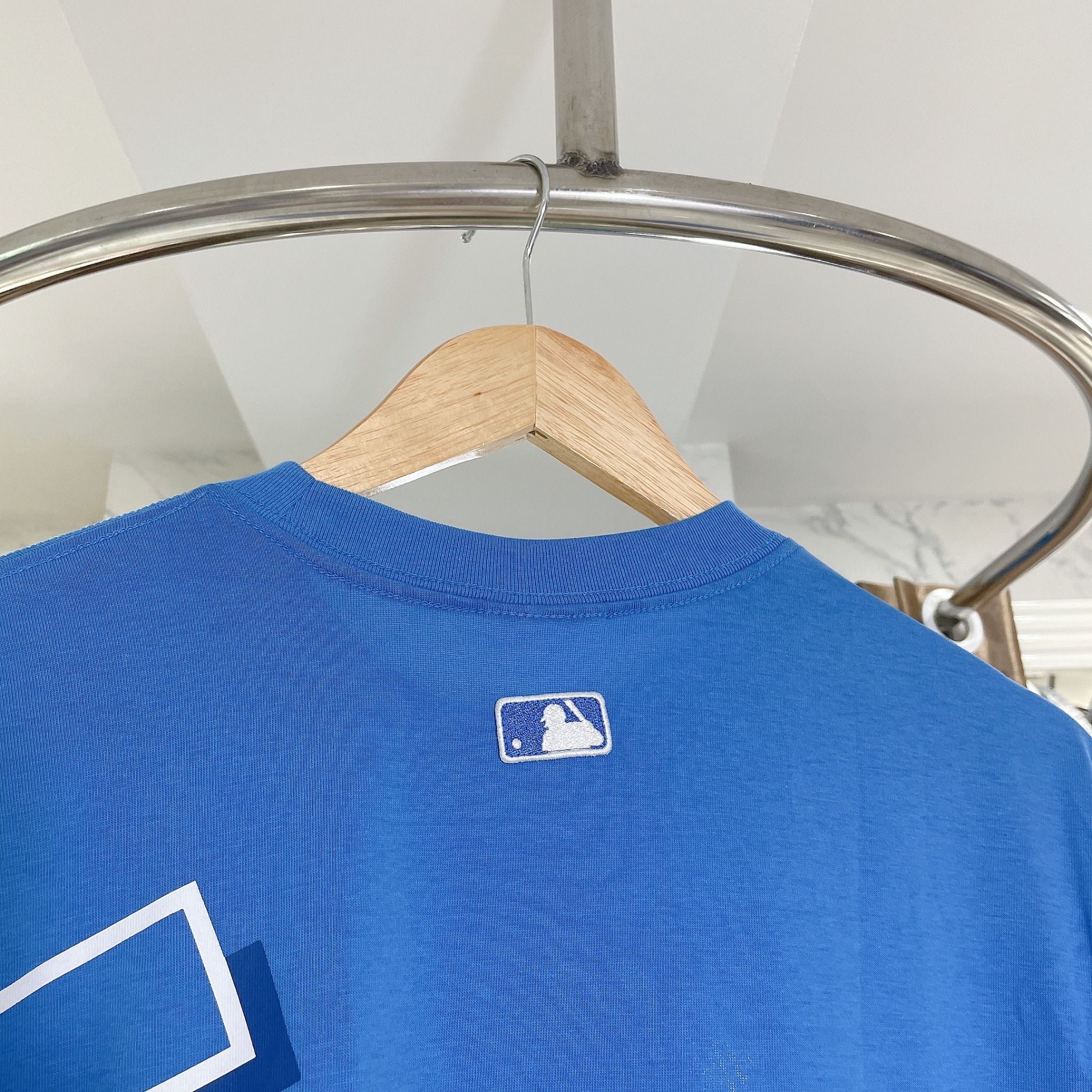 1300 - HÀNG CHÍNH HÃNG - ÁO THUN MLB - BASIC MEGA LOGO LA DODGERS - XANH BLUE - CODE: 3ATSB0433-07BLS