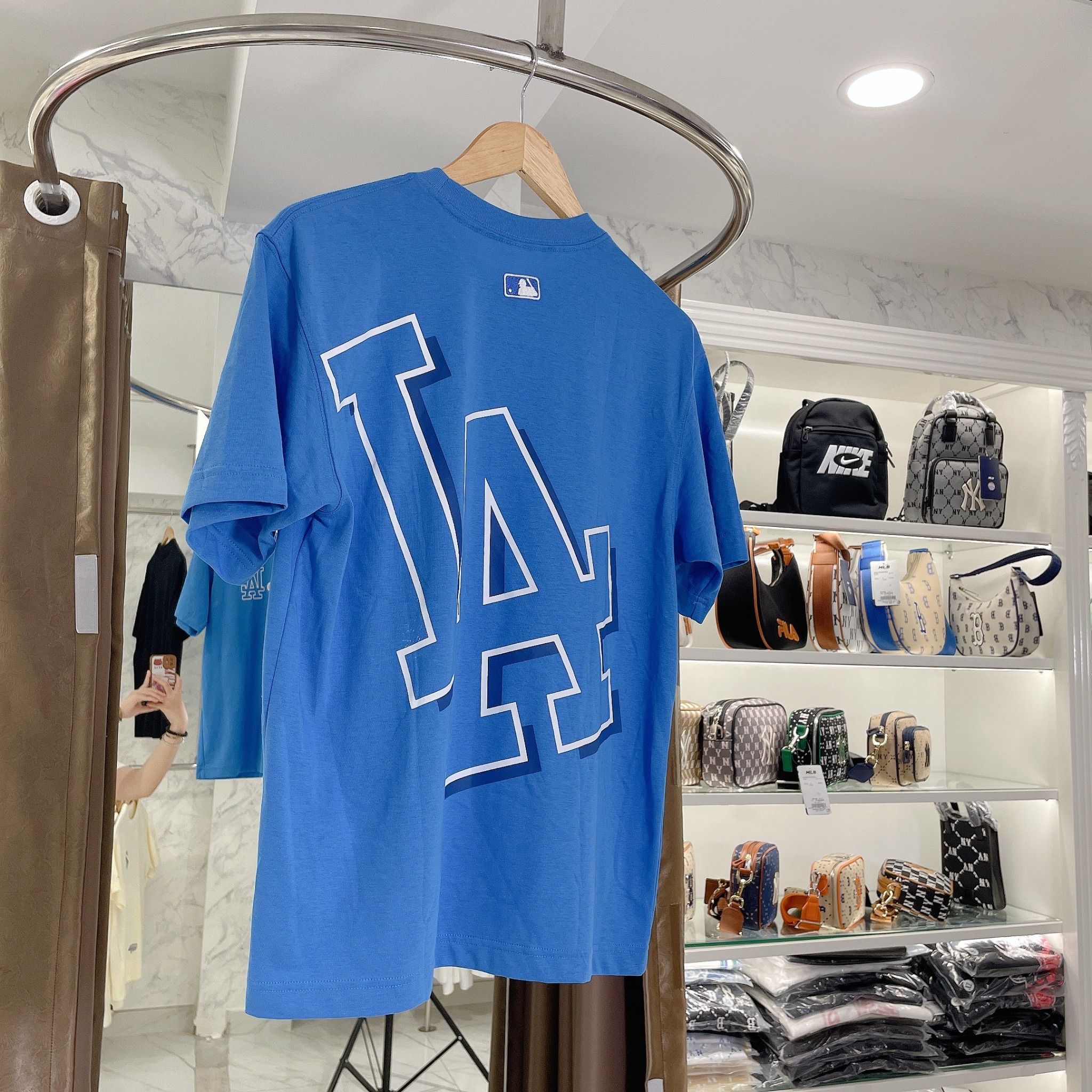 1300 - HÀNG CHÍNH HÃNG - ÁO THUN MLB - BASIC MEGA LOGO LA DODGERS - XANH BLUE - CODE: 3ATSB0433-07BLS