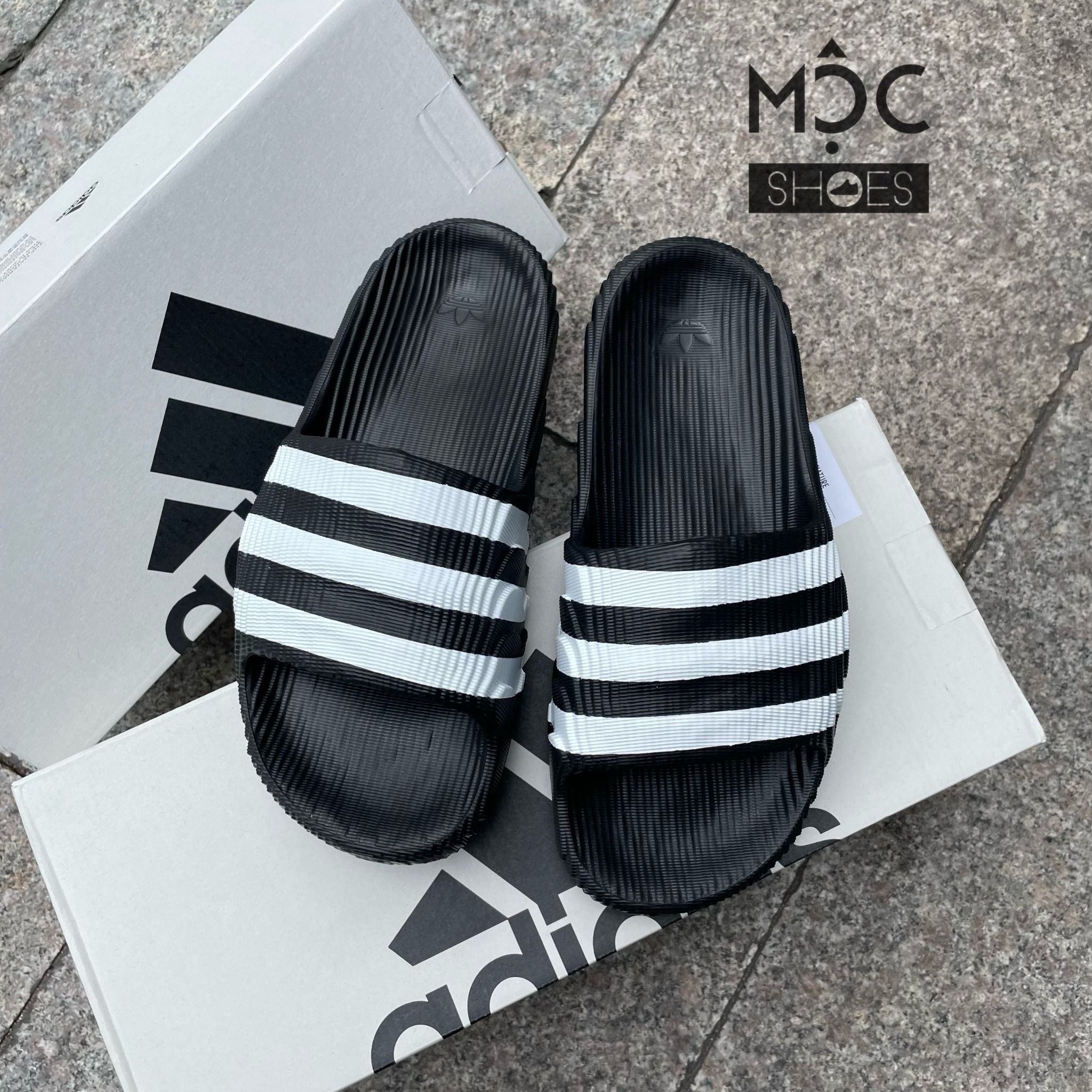  [SALE 750K] 1294 - HÀNG CHÍNH HÃNG - DÉP ADIDAS 22 - BẬC THANG * ĐEN SỌC TRẮNG * 