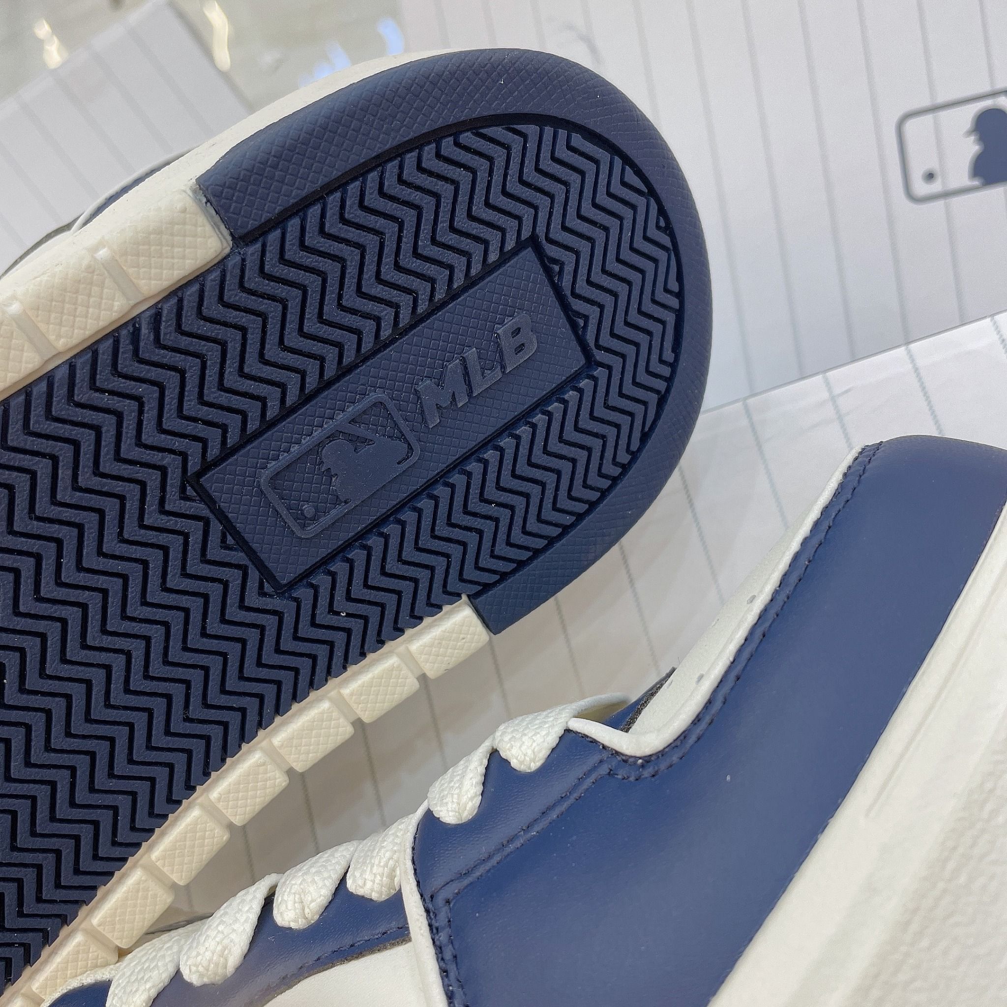 1311 - HÀNG CHÍNH HÃNG - GIÀY MLB CHUNKY LINER LOS ANGELES MÀU XANH NAVY 2023 *NAVY*