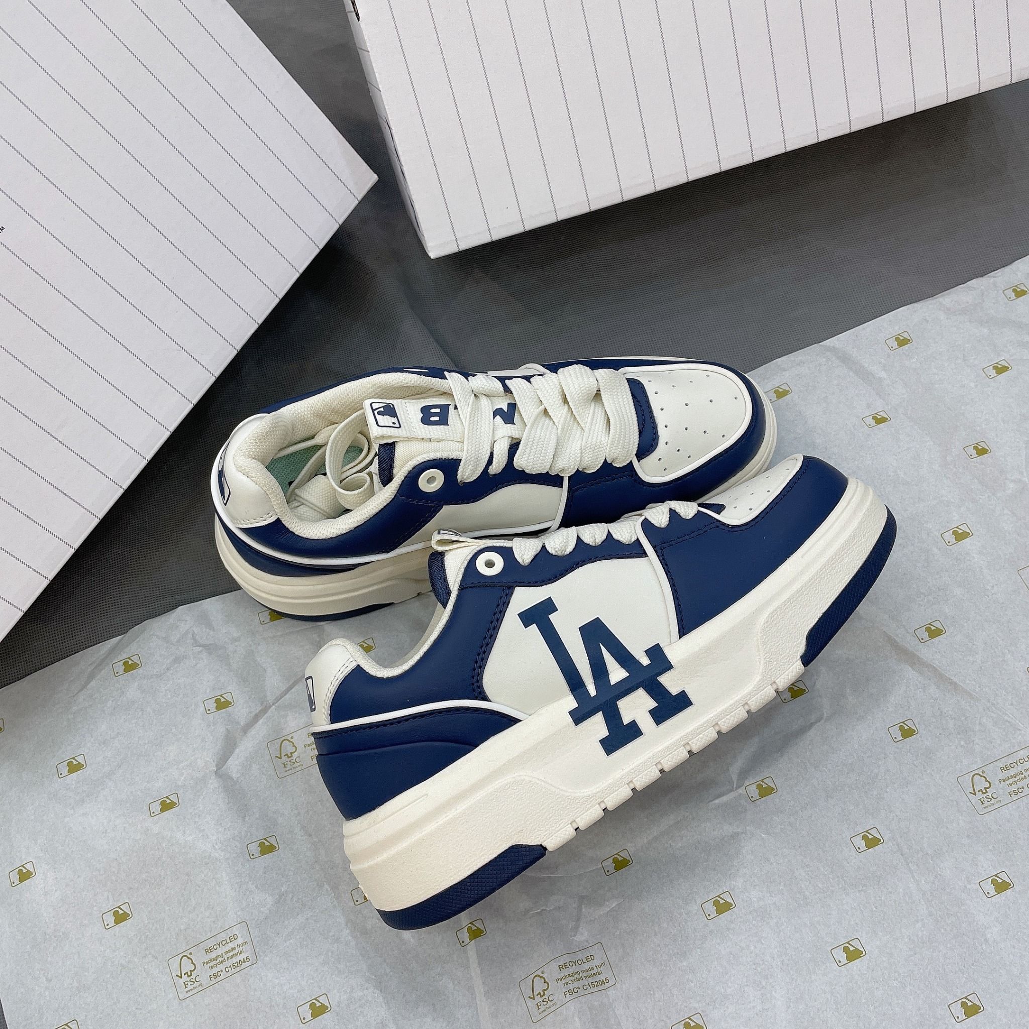 1311 - HÀNG CHÍNH HÃNG - GIÀY MLB CHUNKY LINER LOS ANGELES MÀU XANH NAVY 2023 *NAVY*