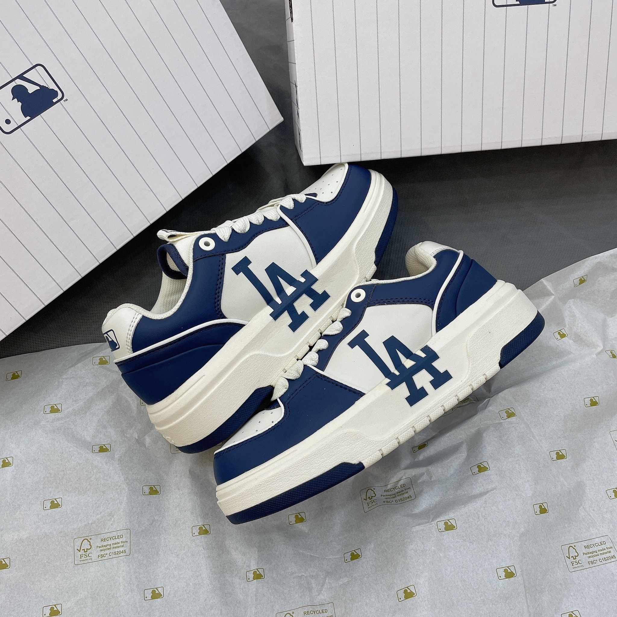 1311 - HÀNG CHÍNH HÃNG - GIÀY MLB CHUNKY LINER LOS ANGELES MÀU XANH NAVY 2023 *NAVY*