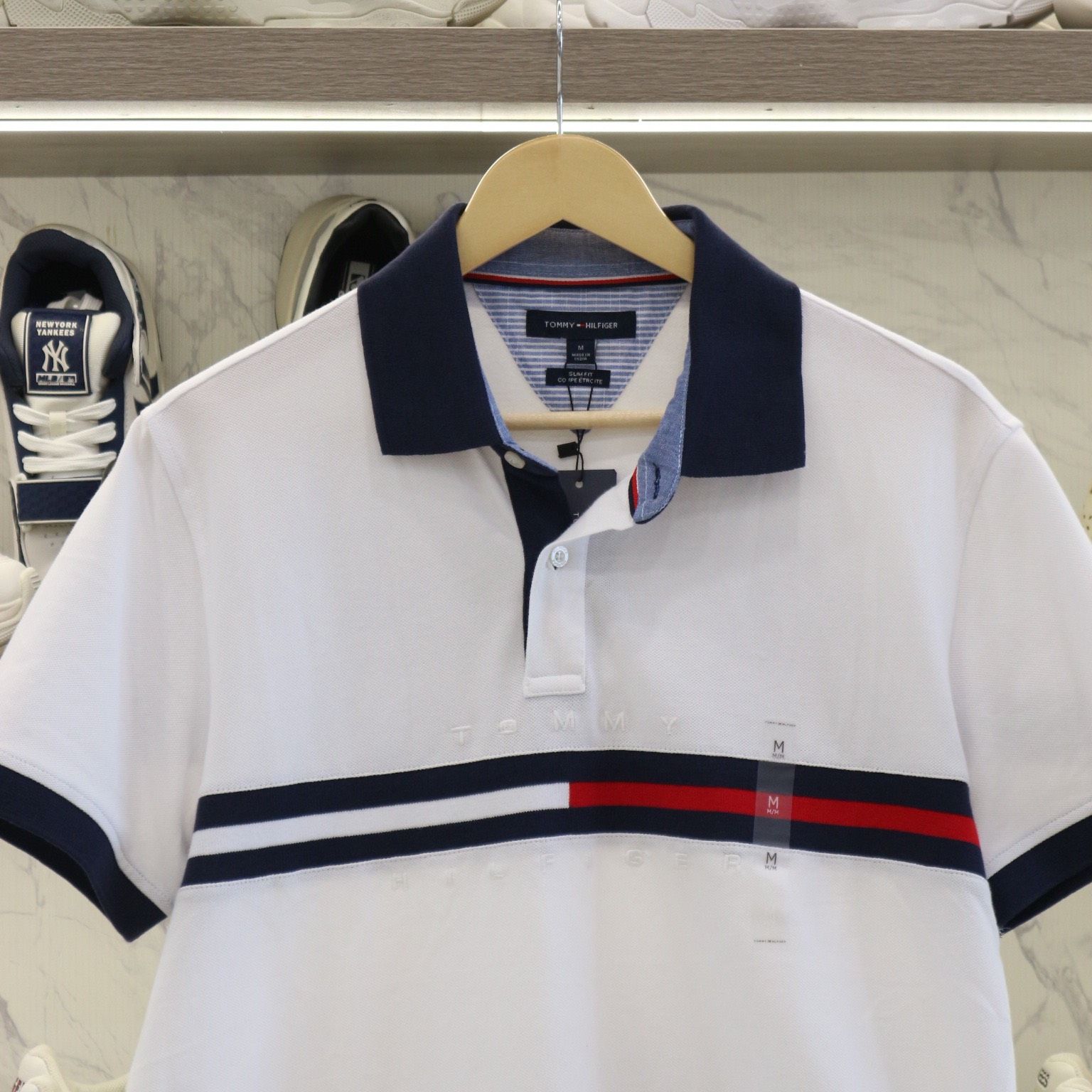 1141 - HÀNG CHÍNH HÃNG - ÁO Tommy - POLO - REGULAR FIT TOMMY BAR STRIPE - TRẮNG