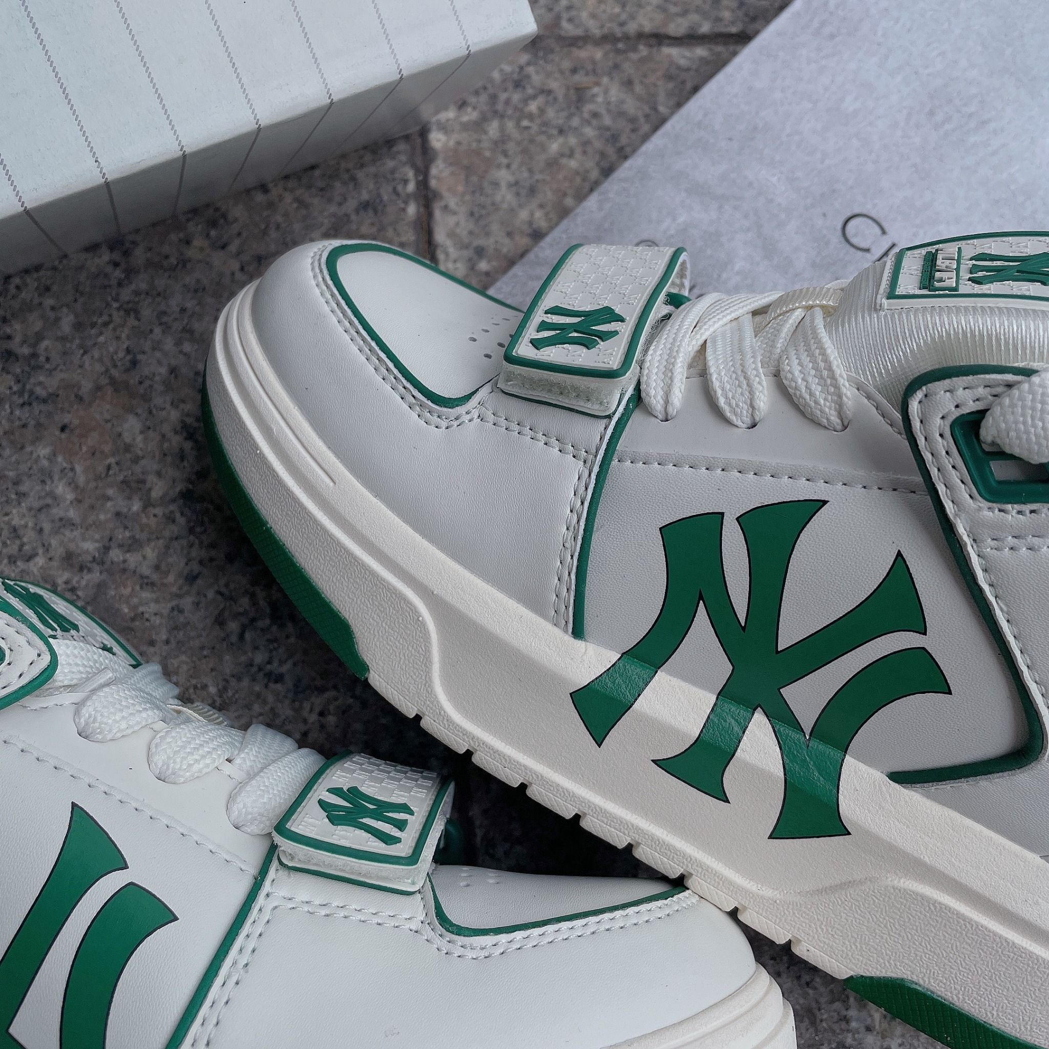 1333 - HÀNG CHÍNH HÃNG - GIÀY MLB CHUNKY LINER MID MONOGRAM MÀU XANH GREEN NY - *WHITE/GREEN* - CODE: 3ASXLMB3N