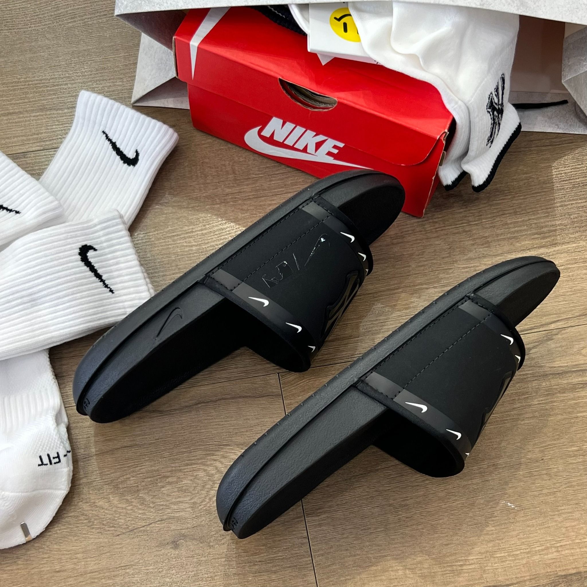 1338 - HÀNG CHÍNH HÃNG - DÉP NIKE x MLB OFFCOURT SLIDE - ĐEN LOGO NY