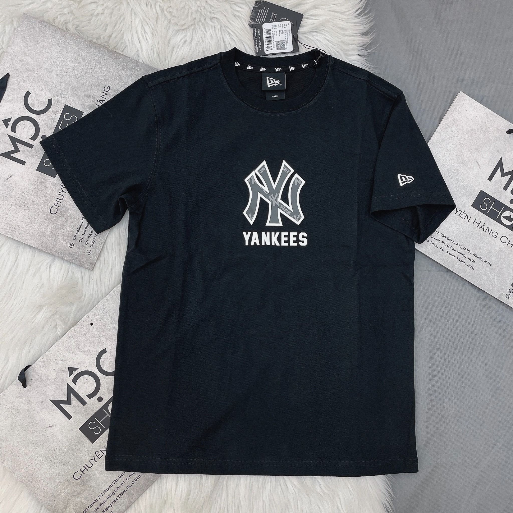 1346 - HÀNG CHÍNH HÃNG - ÁO THUN NEW ERA - ÁO NY YANKEES LOGO CHÌM - ĐEN - CODE: 13520207