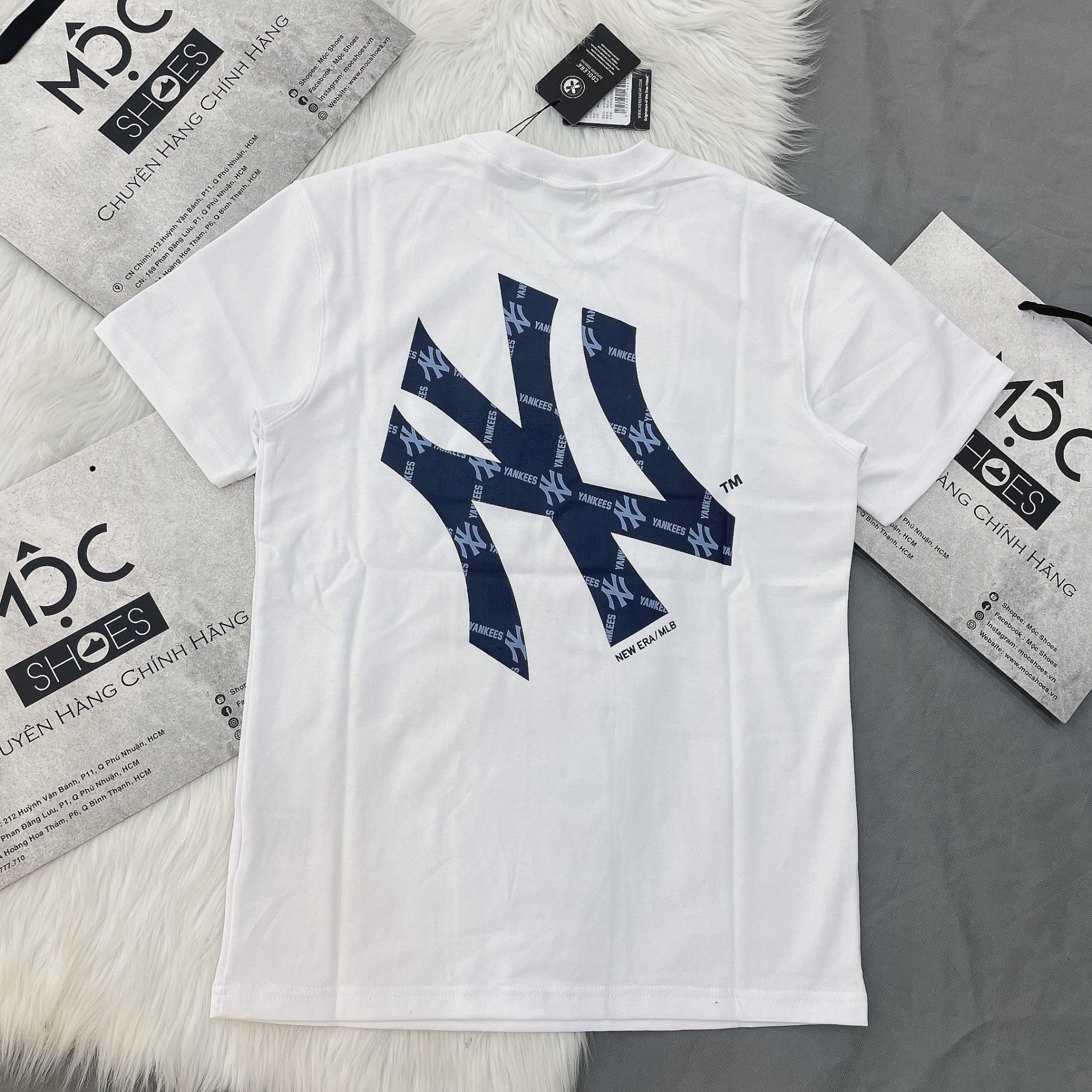1345 - HÀNG CHÍNH HÃNG - ÁO THUN NEW ERA - ÁO NY YANKEES LOGO CHÌM - TRĂNG - CODE: 13520207