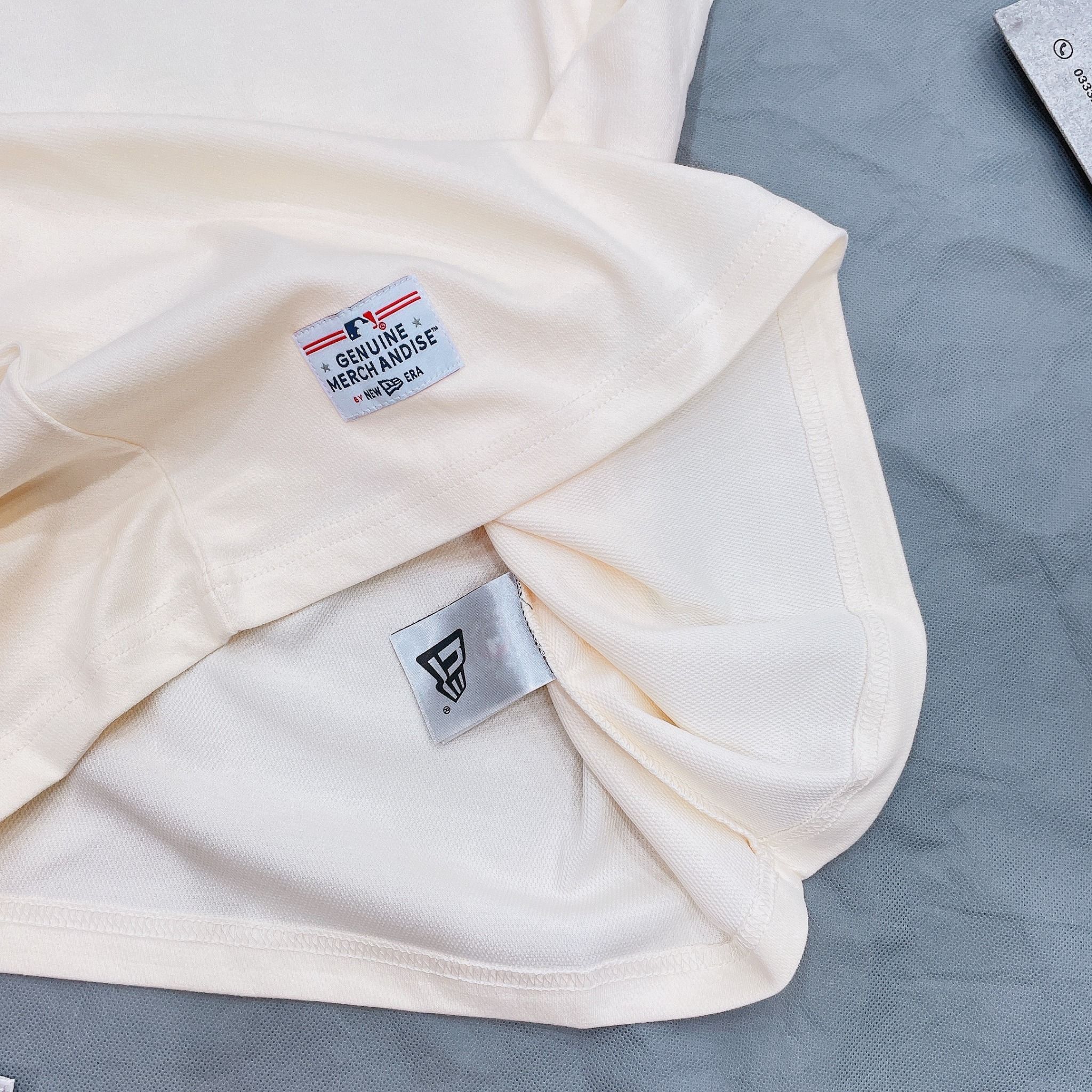 1348 - HÀNG CHÍNH HÃNG - ÁO THUN NEW ERA - ÁO NY XOẮN - BEIGE - CODE: 13789154