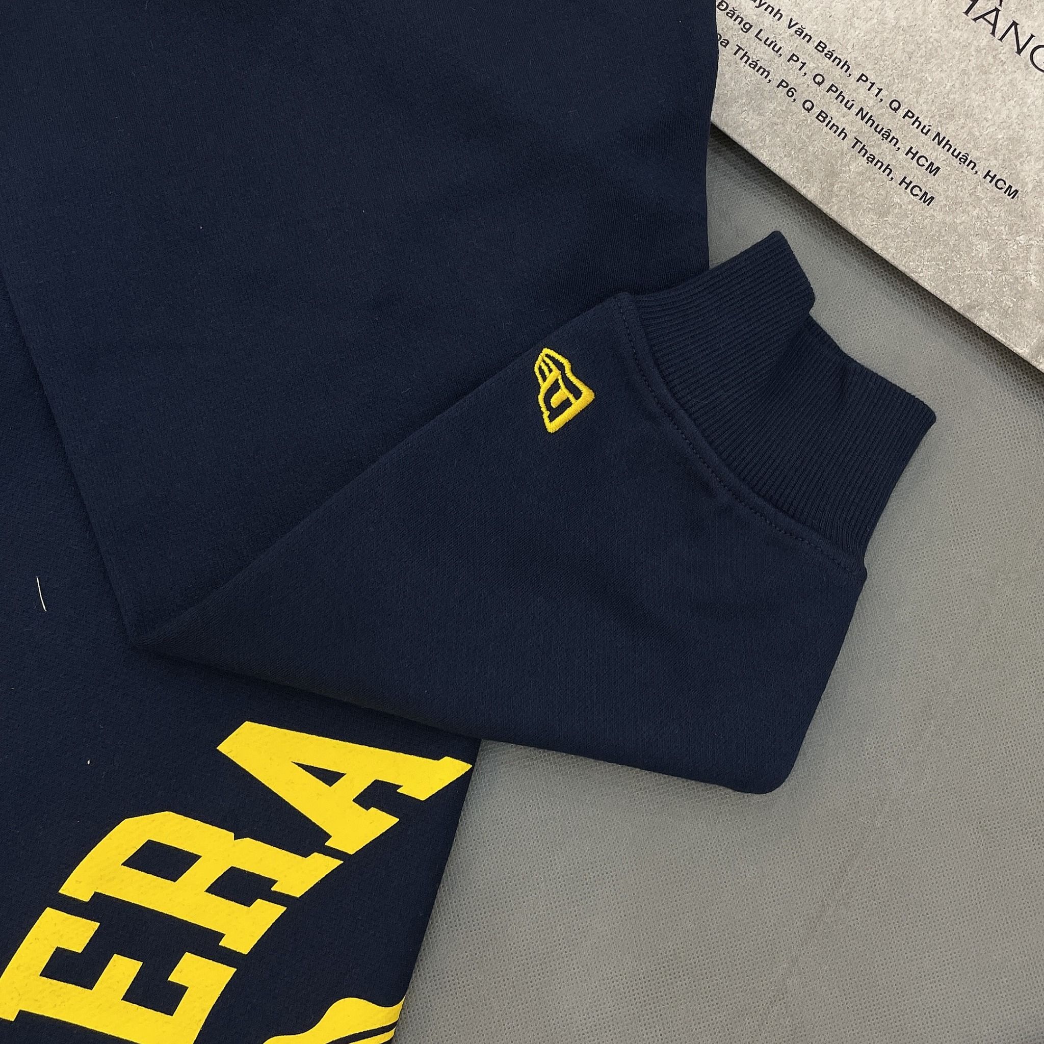 1381 - HÀNG CHÍNH HÃNG - ÁO SWEATER NEW ERA *LOGO NE* (1920) - NAVY (XANH ĐEN) - CODE: 13546428