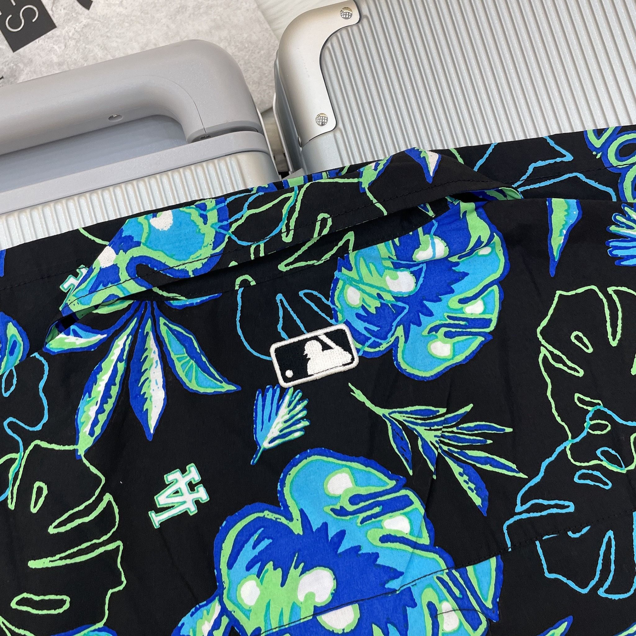 1386 - HÀNG CHÍNH HÃNG - Áo Sơ Mi MLB - SUMMER NIGHT - *TAY NGẮN* - CODE: 3AWS00423
