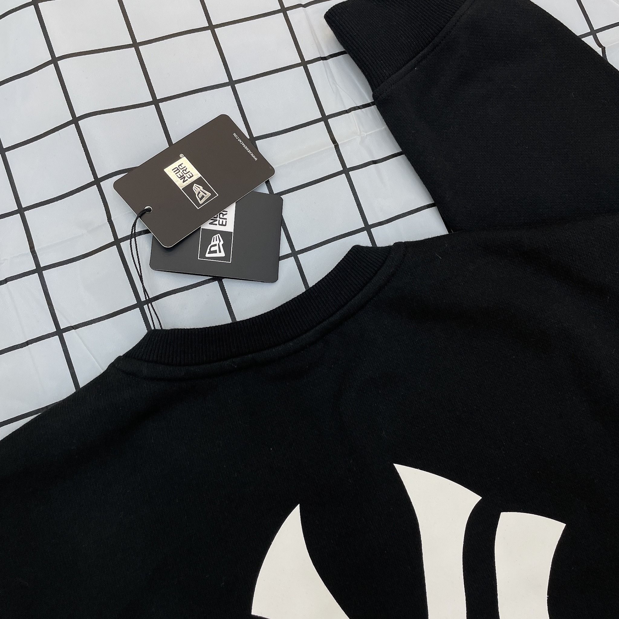 1397 - HÀNG CHÍNH HÃNG - ÁO SWEATER NEW ERA *BIG LOGO NY* - BLACK - CODE: 12727850