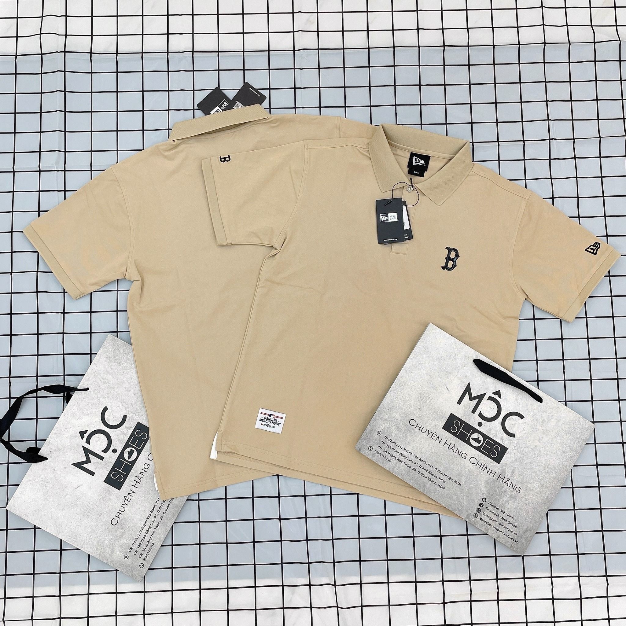 1399 - HÀNG CHÍNH HÃNG - ÁO NEW ERA - POLO LOGO *B* - NÂU NHẠT - CODE: 13718757