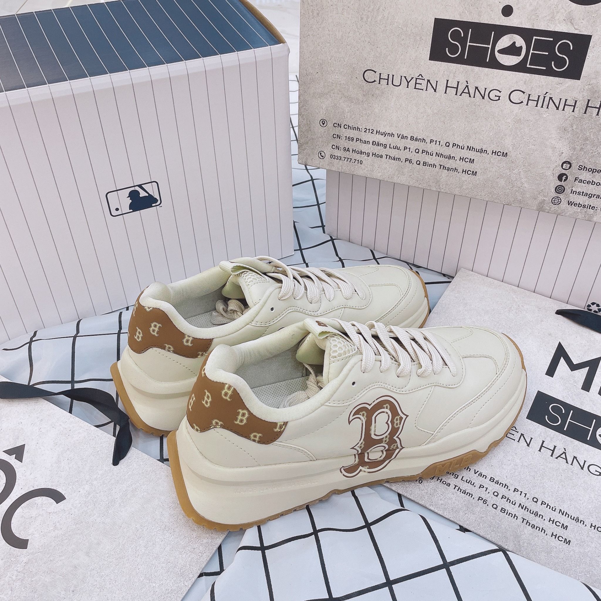 1404 - HÀNG CHÍNH HÃNG - GIÀY MLB CHUNKY RUNNER CLASSIC MONOGRAM BOSTON RED SOX - TRẮNG ĐẾ GUM - CODE: 3ASHRJ13N