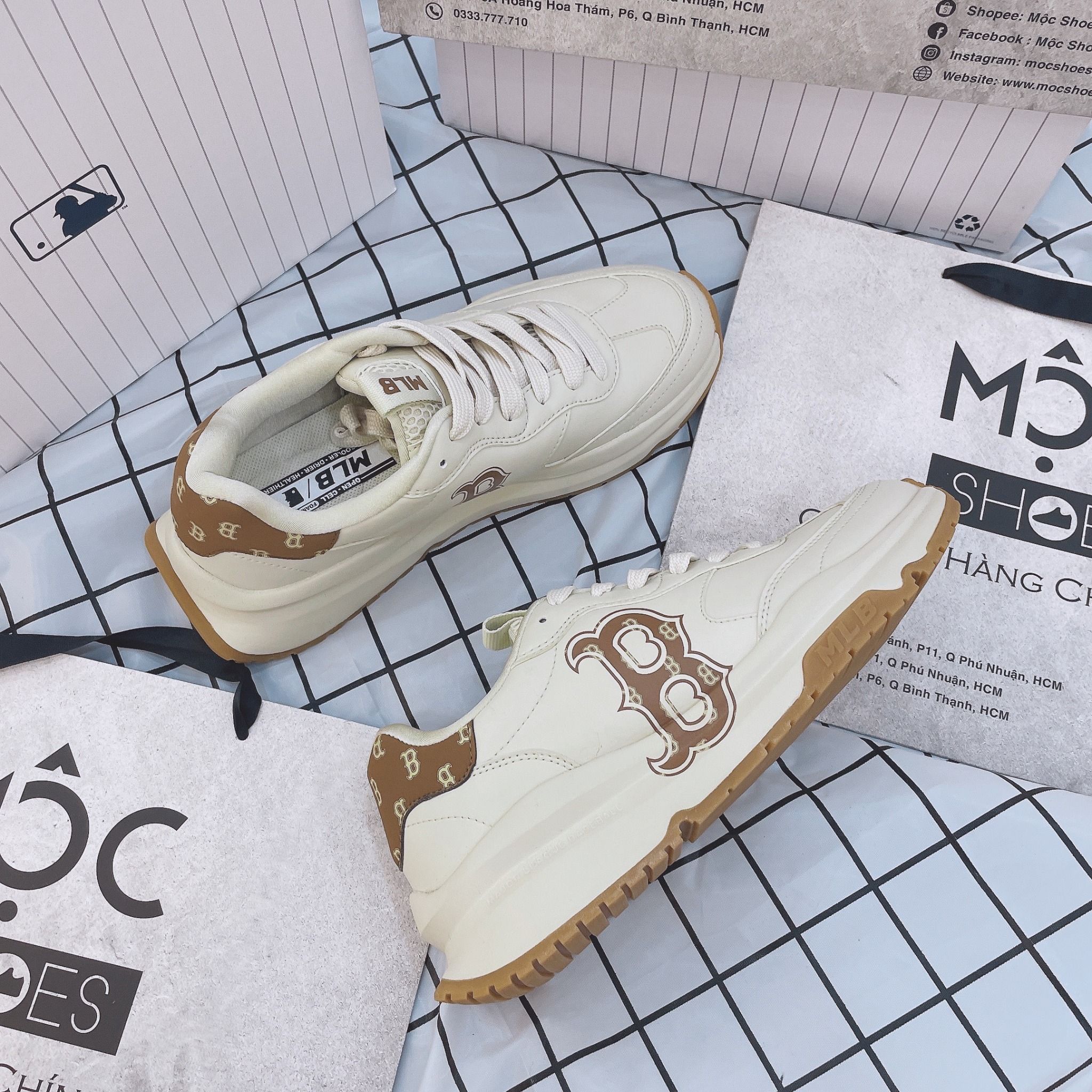 1404 - HÀNG CHÍNH HÃNG - GIÀY MLB CHUNKY RUNNER CLASSIC MONOGRAM BOSTON RED SOX - TRẮNG ĐẾ GUM - CODE: 3ASHRJ13N