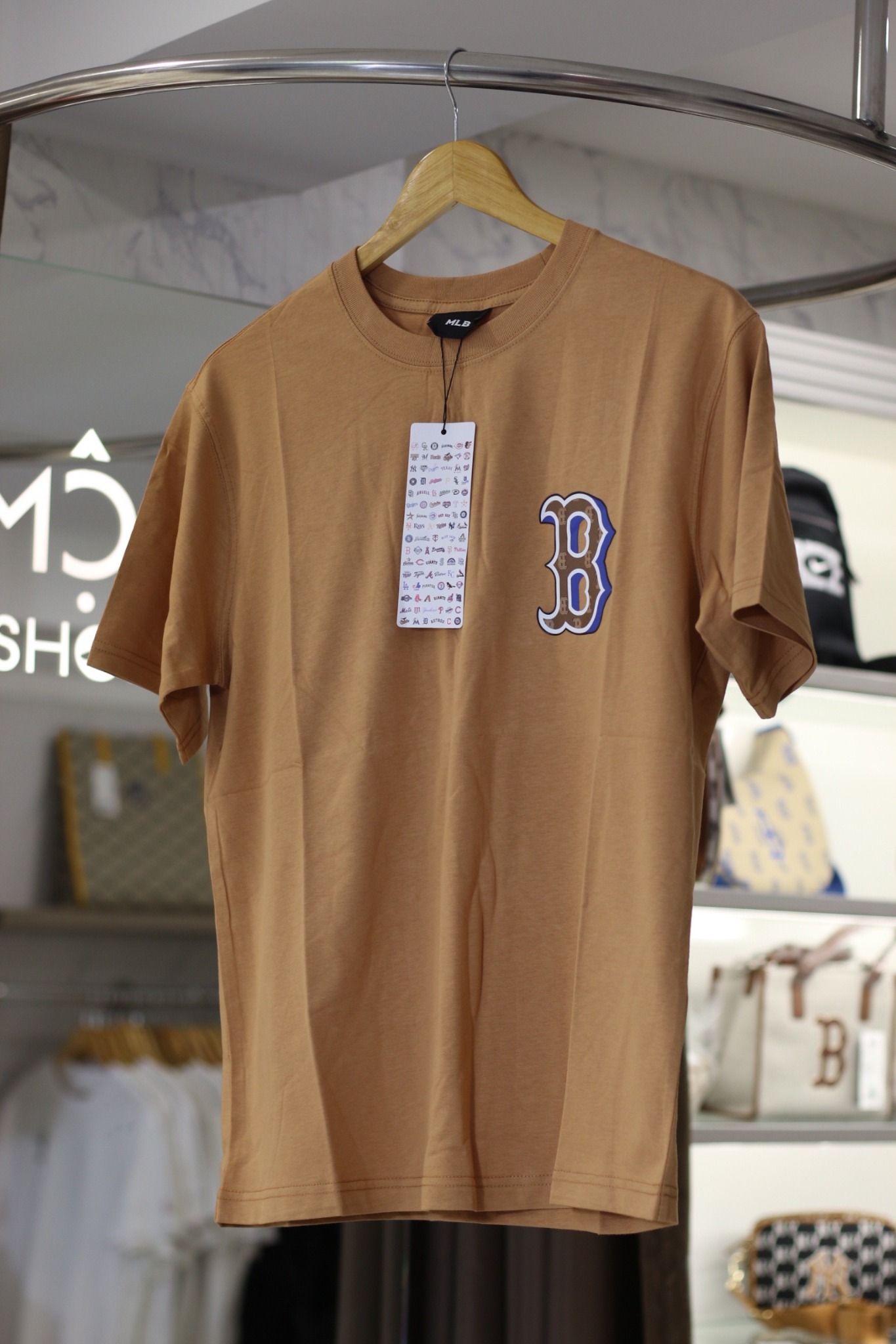 1451 - HÀNG CHÍNH HÃNG - ÁO THUN MLB - OVERFIT MONOTIVE BOSTON RED SOX TSHIRT -
