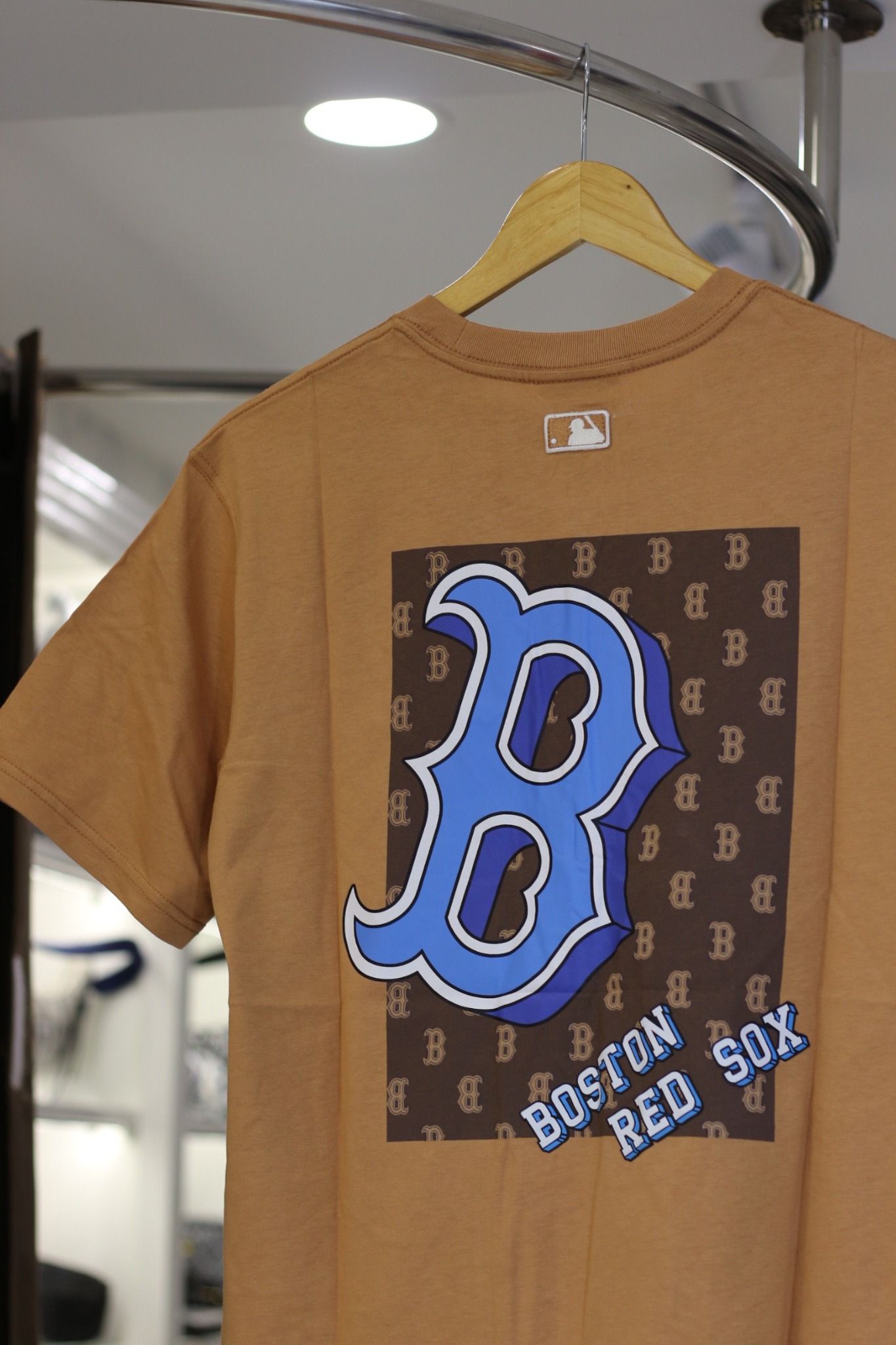 1451 - HÀNG CHÍNH HÃNG - ÁO THUN MLB - OVERFIT MONOTIVE BOSTON RED SOX TSHIRT -
