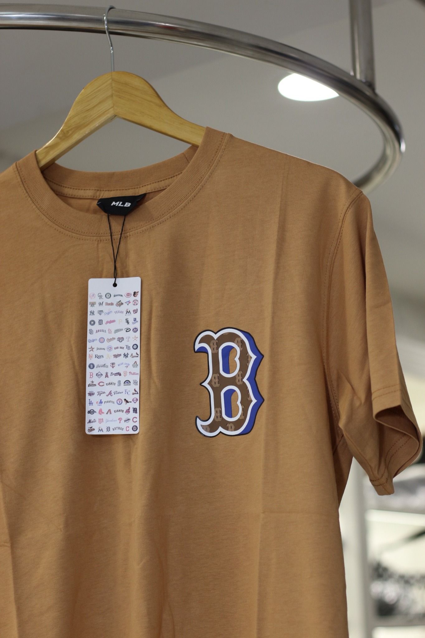 1451 - HÀNG CHÍNH HÃNG - ÁO THUN MLB - OVERFIT MONOTIVE BOSTON RED SOX TSHIRT -