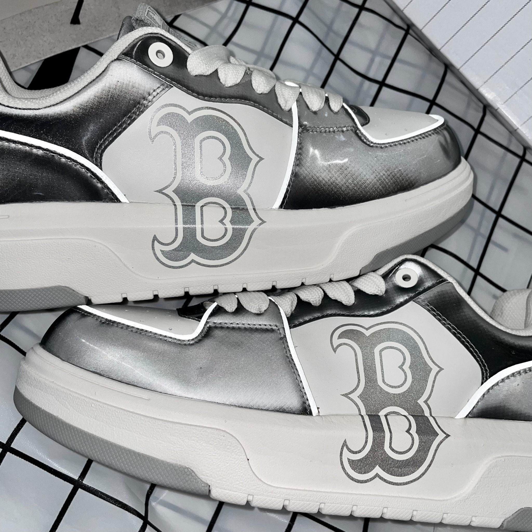 1471 - HÀNG CHÍNH HÃNG - GIÀY MLB CHUNKY LINER BOSTON RED SOX - XÁM TRẮNG - CODE: 3ASXCLH3N-43GRS