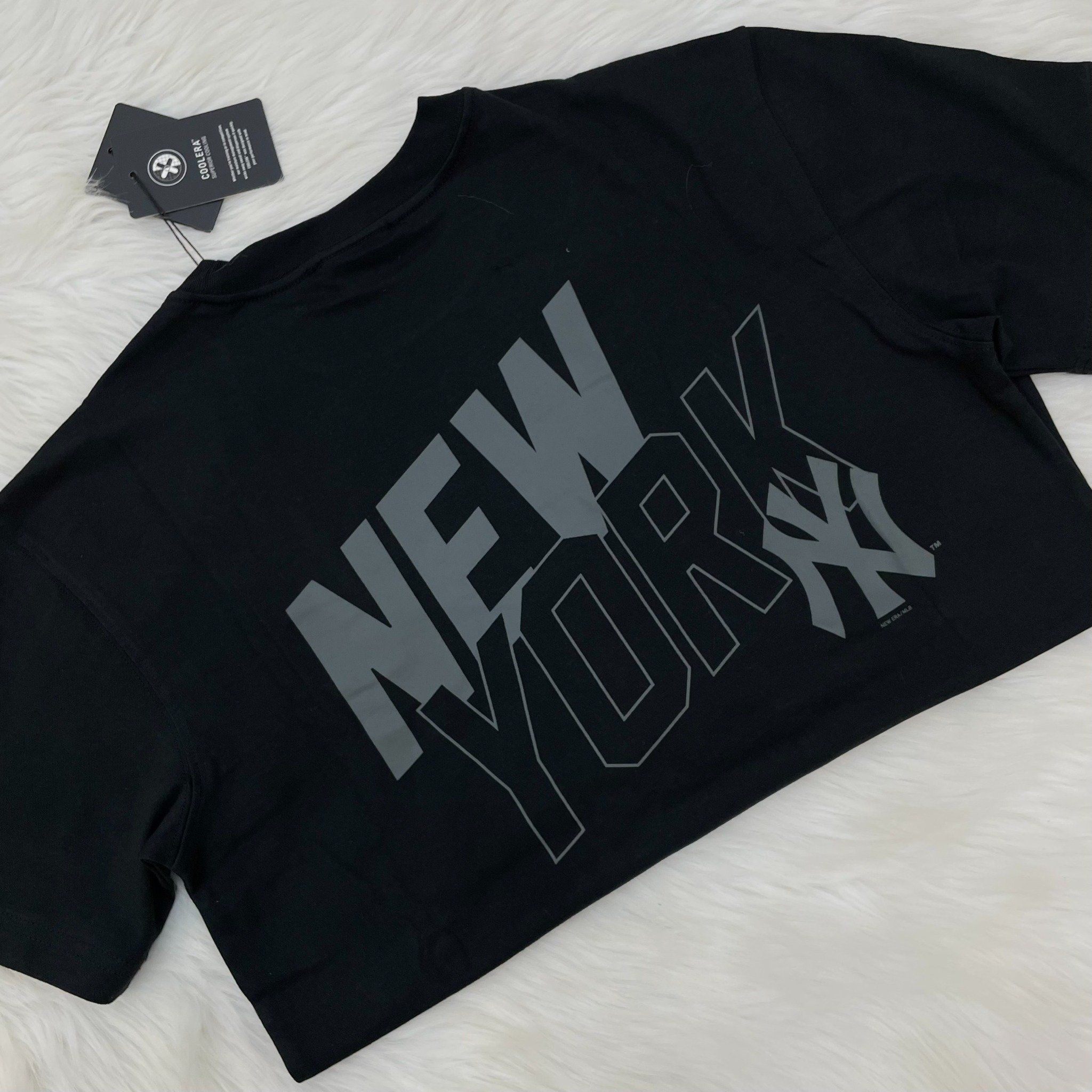 1476 - HÀNG CHÍNH HÃNG - ÁO NEW ERA - NY YANKEES HOLOGRAM CHÌM - ĐEN - CODE: 13700032