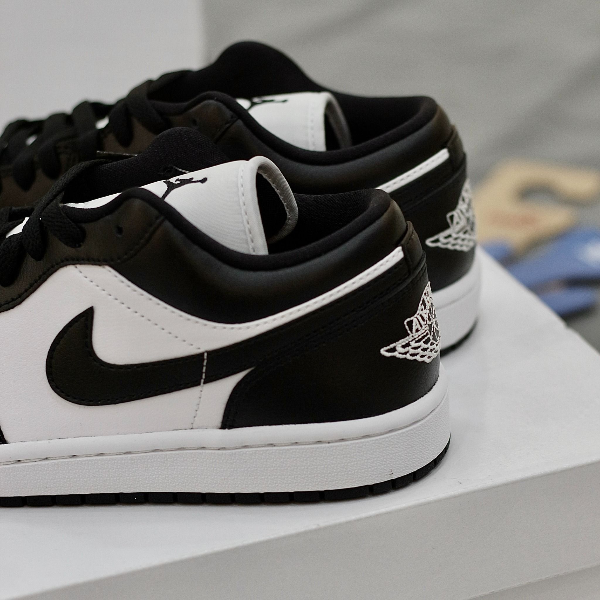1490 - HÀNG CHÍNH HÃNG - GIÀY AIR JORDAN 1 LOW - PANDA - *TRĂNG / ĐEN* - CODE : DC0774-101