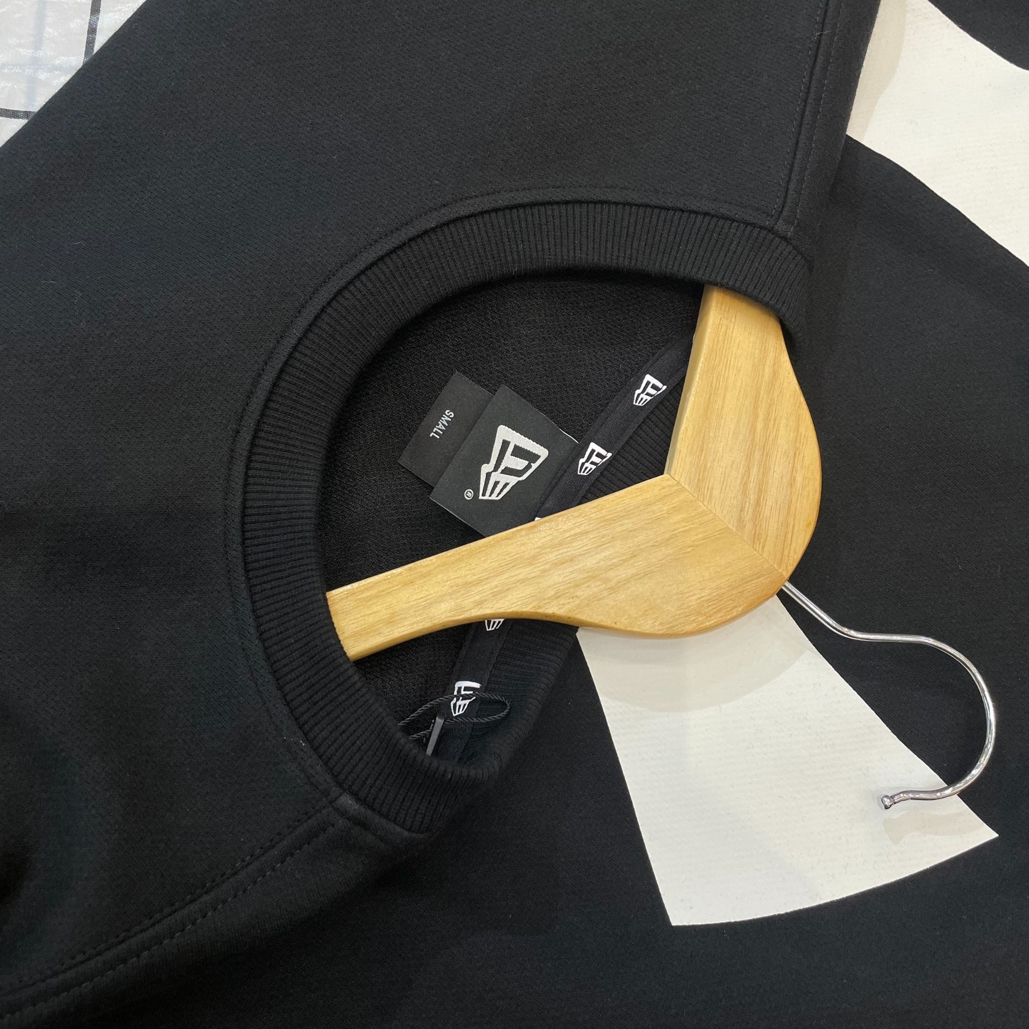 1487 - HÀNG CHÍNH HÃNG - ÁO SWEATER NEW ERA NY BIG LOGO -
