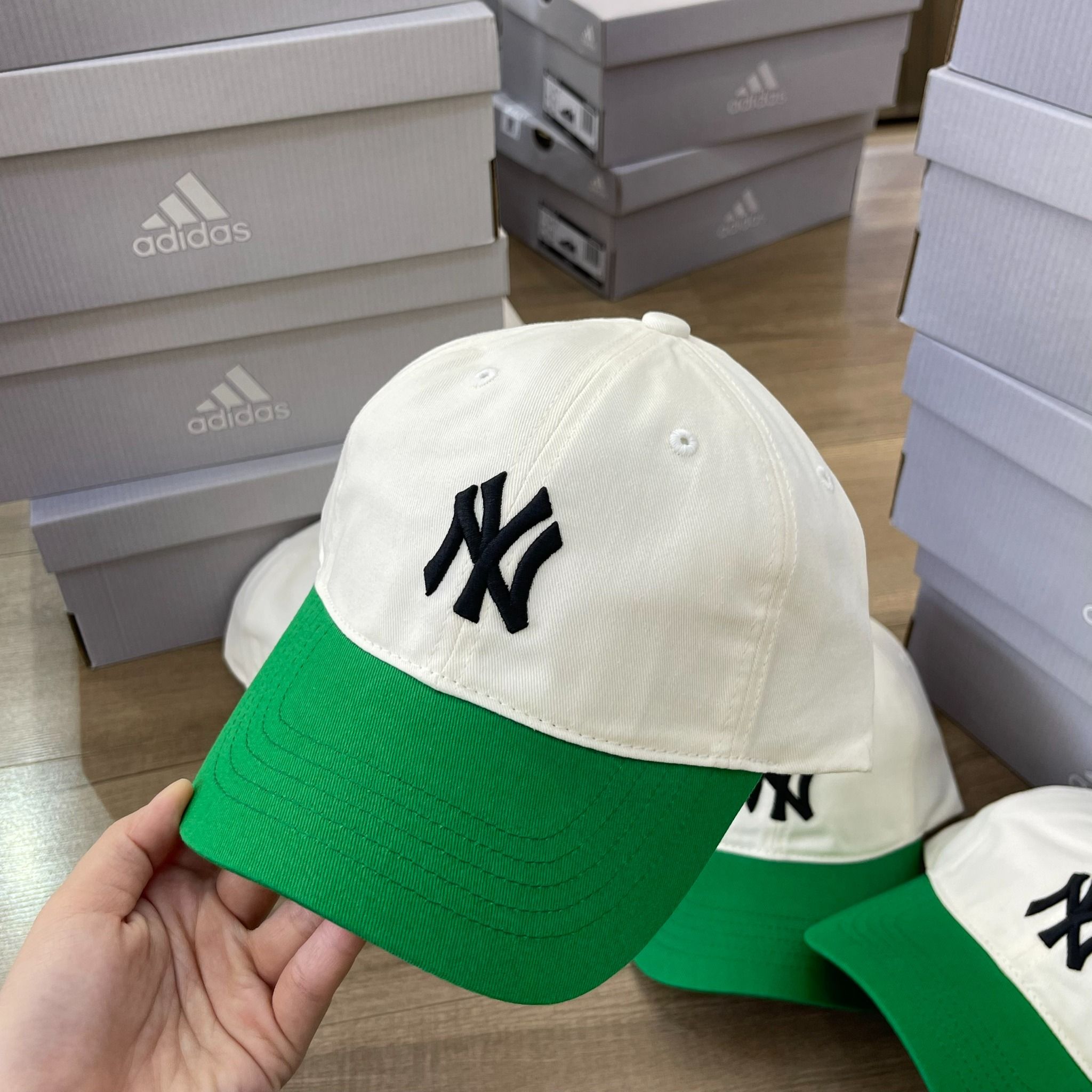 1500 - HÀNG CHÍNH HÃNG - Mũ - Nón Lưỡi Trai MLB *LOGO NY* - XANH LÁ/BE (Form Mềm) - AUTHENTIC 100%