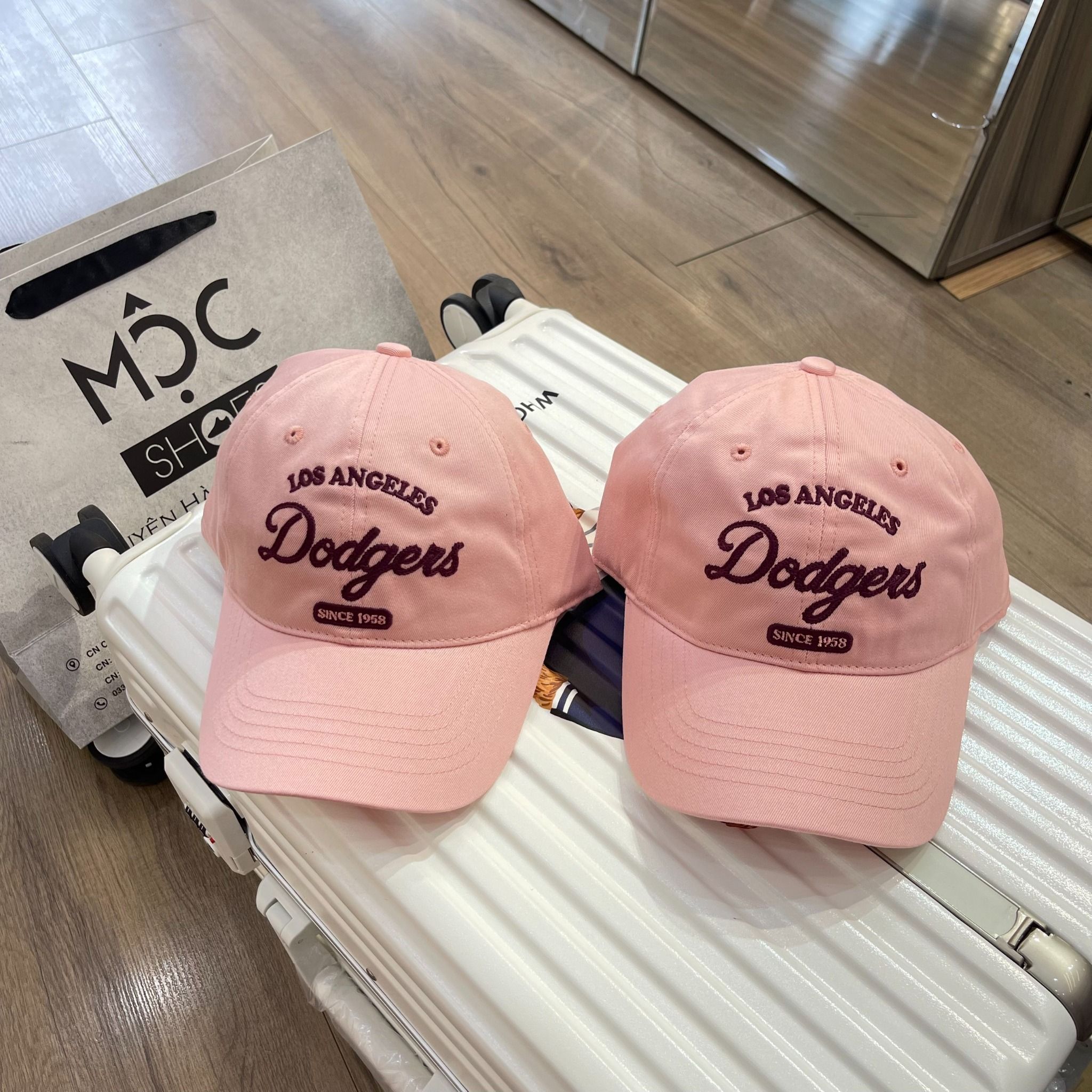 1504 - HÀNG CHÍNH HÃNG - Mũ - Nón Lưỡi Trai MLB *DOGERS* - HỒNG (Form Mềm) - AUTHENTIC 100%