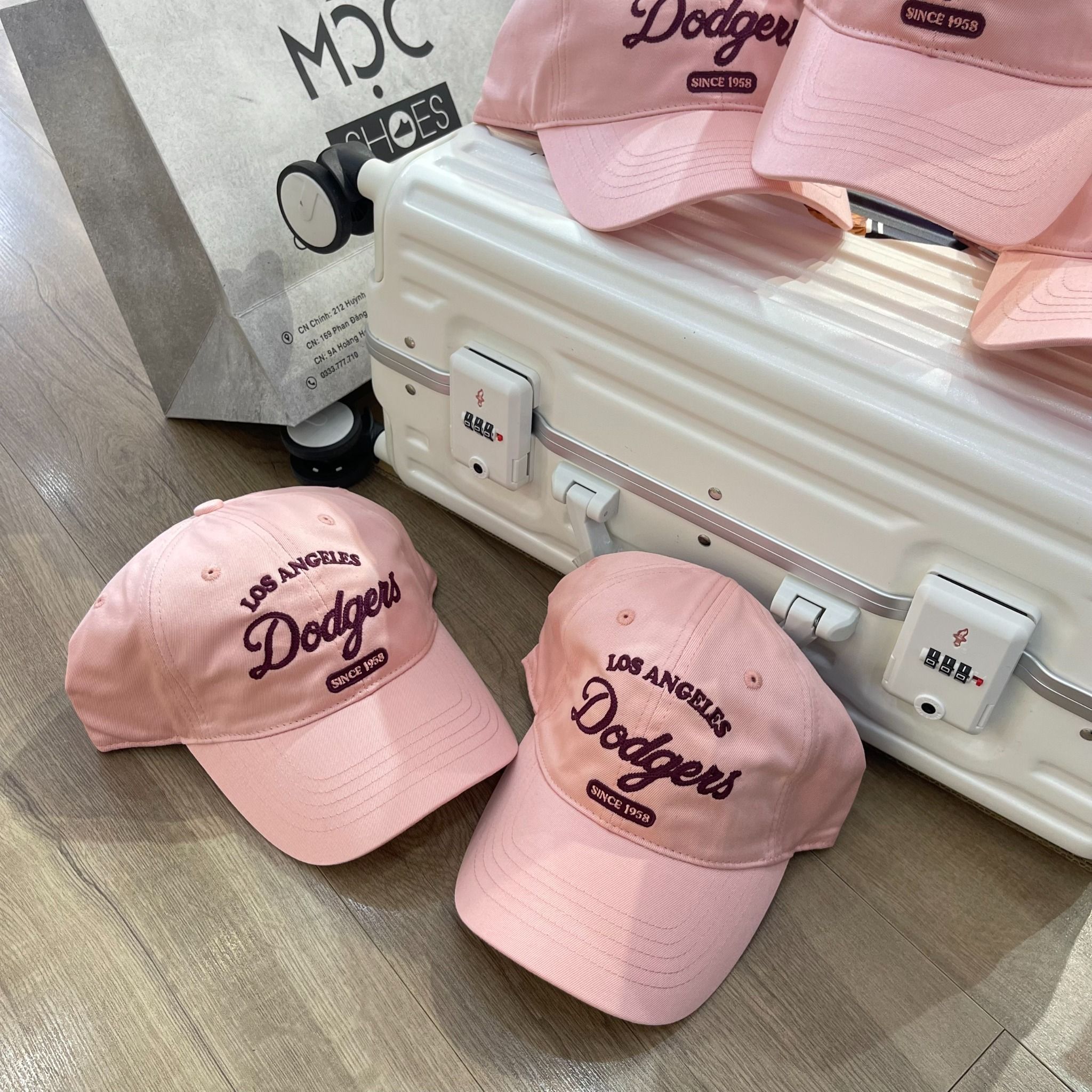 1504 - HÀNG CHÍNH HÃNG - Mũ - Nón Lưỡi Trai MLB *DOGERS* - HỒNG (Form Mềm) - AUTHENTIC 100%