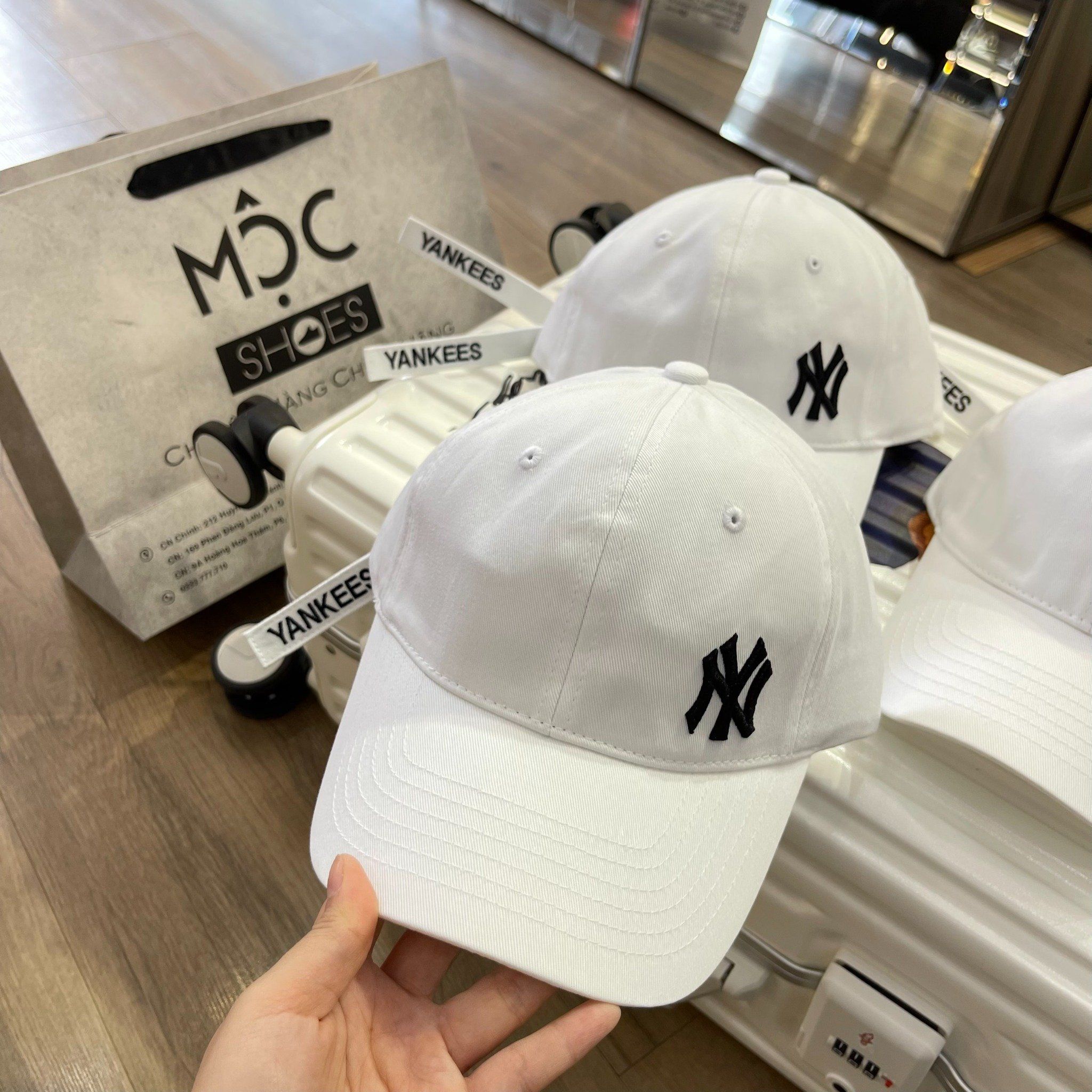 1512 - HÀNG CHÍNH HÃNG - Mũ - Nón Lưỡi Trai MLB *LOGO NY* - TRẮNG - DÂY DÀI - AUTHENTIC 100%