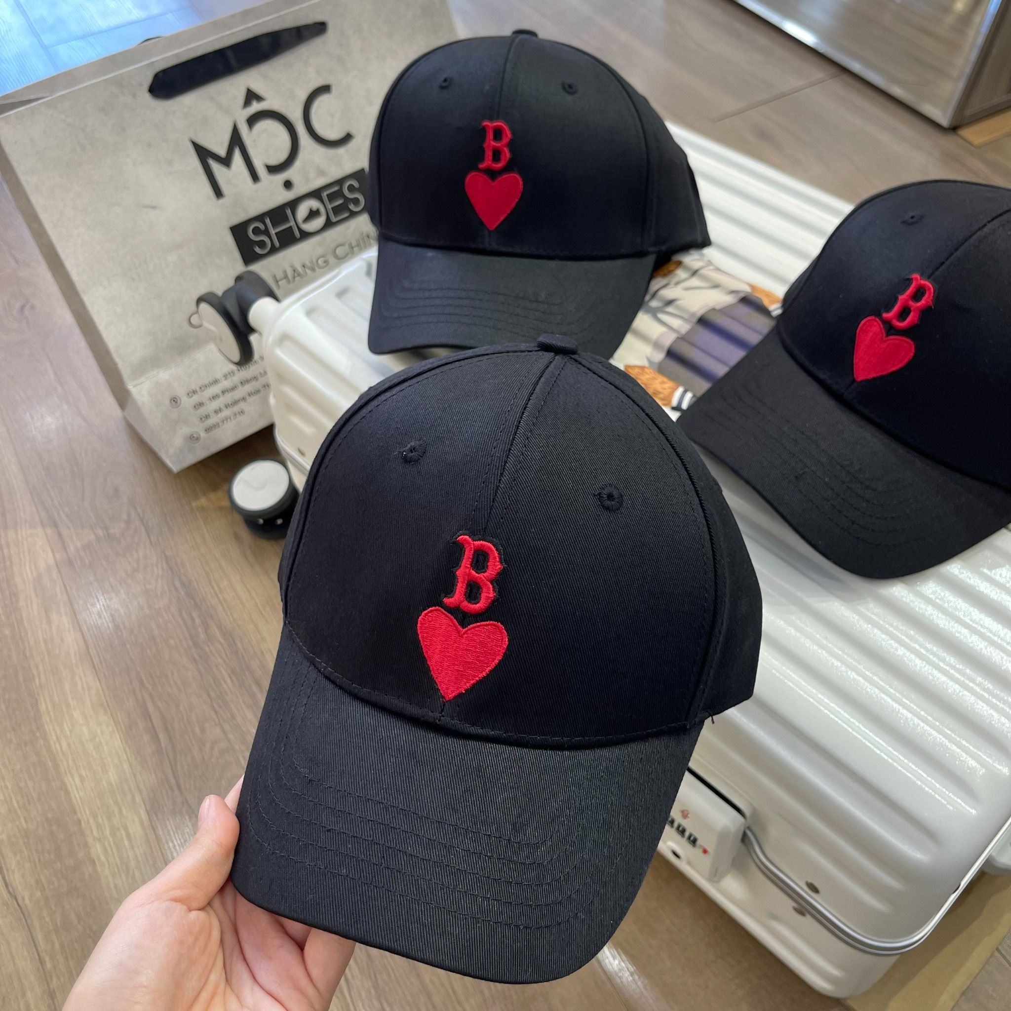 1514 - HÀNG CHÍNH HÃNG - Mũ - Nón Lưỡi Trai MLB *LOGO B TIM ĐỎ* - ĐEN - AUTHENTIC 100%