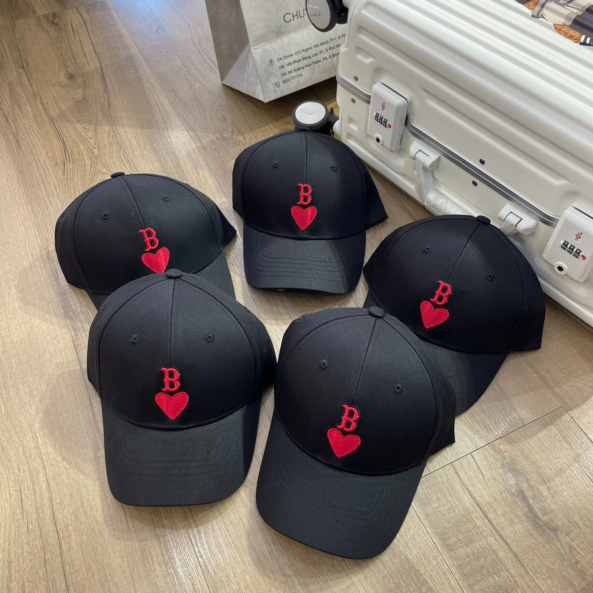 1514 - HÀNG CHÍNH HÃNG - Mũ - Nón Lưỡi Trai MLB *LOGO B TIM ĐỎ* - ĐEN - AUTHENTIC 100%