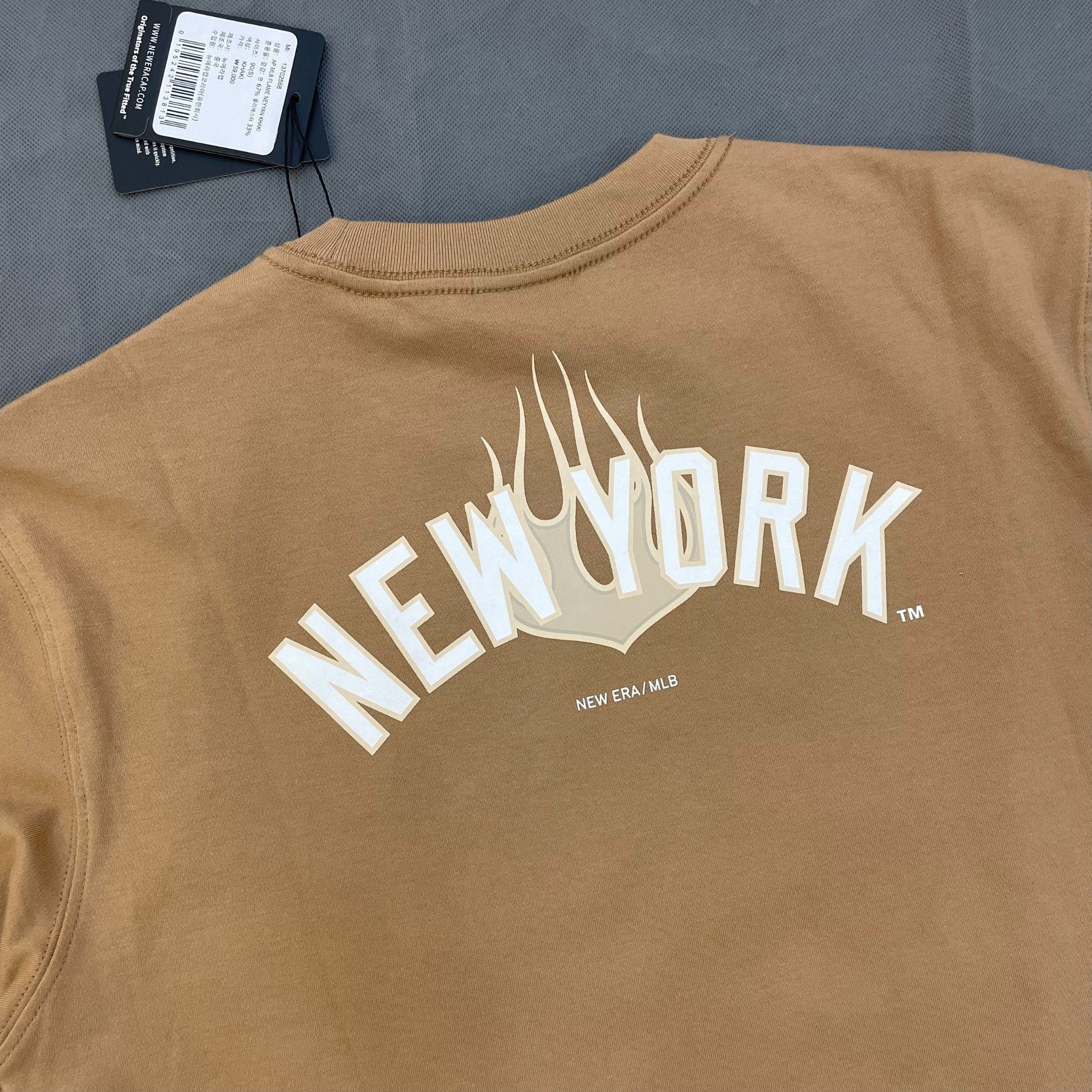 1538 - HÀNG CHÍNH HÃNG - ÁO NEW ERA - NEW YORK YANKEES FLAME KHAKI SHORT SLEEVE T-SHIRT - BE - CODE: 13702568