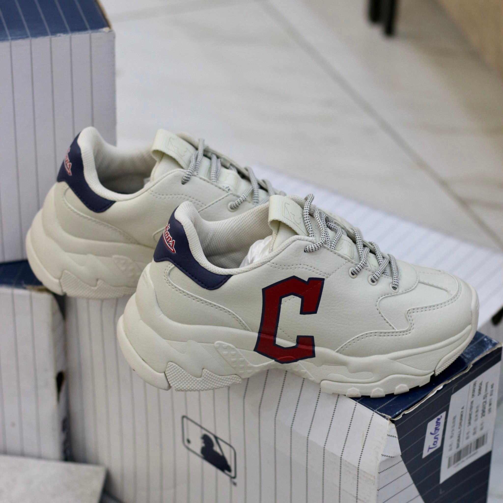 1523 - HÀNG CHÍNH HÃNG - GIÀY MLB KOREA BIGBALL CHUNKY A CLEVELAND GUARDIANS D.NAVY - CODE: 3ASHBLA3N-45NYD