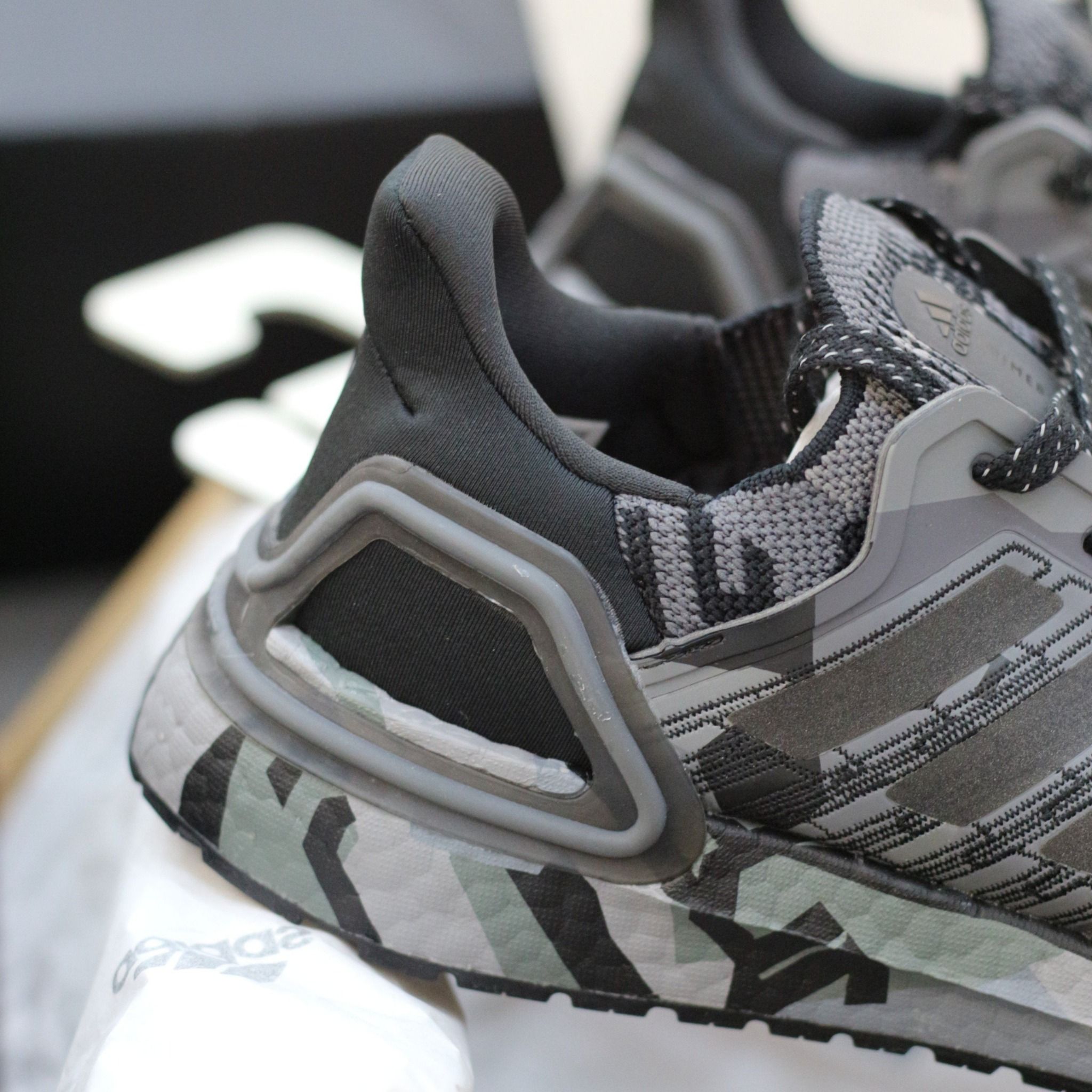 1545 - HÀNG CHÍNH HÃNG - GIÀY ADIDAS ULTRABOOST 20 CAMO - XÁM GRAPHIC - CODE: FV8329