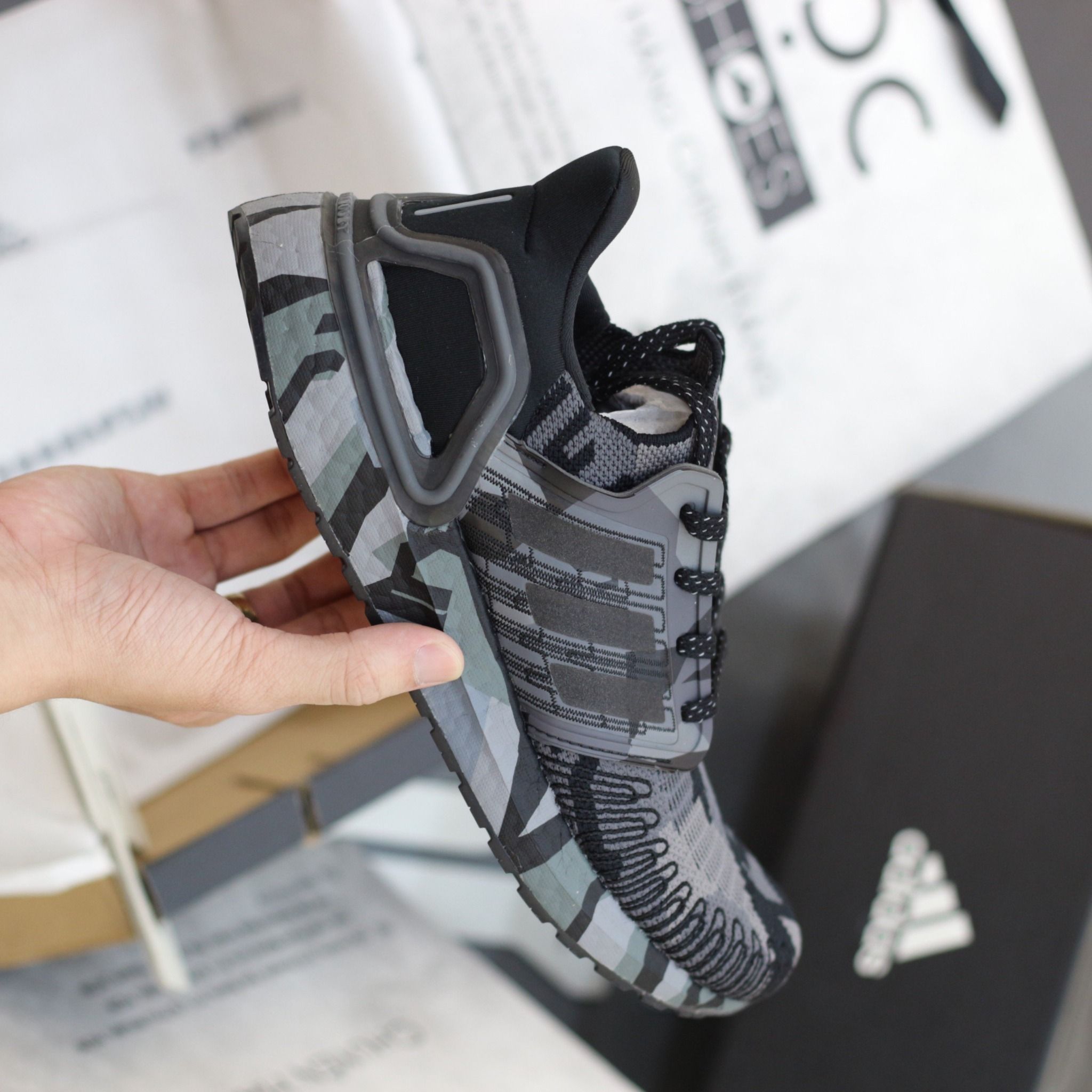 1545 - HÀNG CHÍNH HÃNG - GIÀY ADIDAS ULTRABOOST 20 CAMO - XÁM GRAPHIC - CODE: FV8329