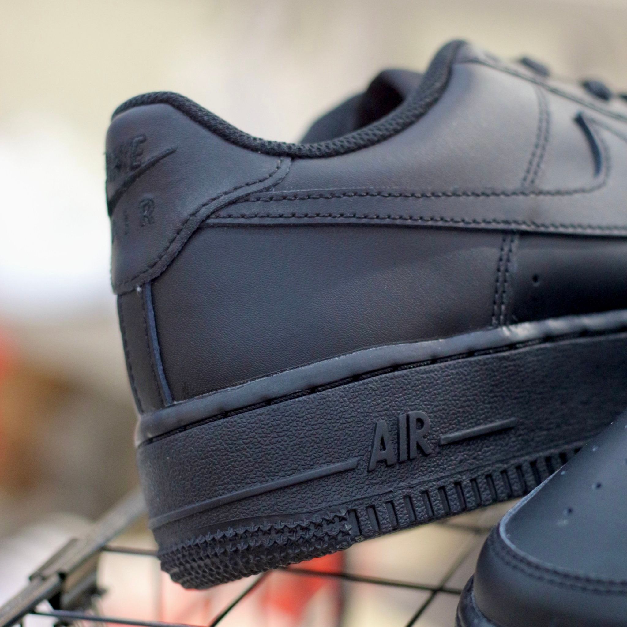 0561 - HÀNG CHÍNH HÃNG - GIÀY NIKE AIR FORCE 1 '07 TRIPLE BLACK - *BLACK* - CODE: CW2288-001