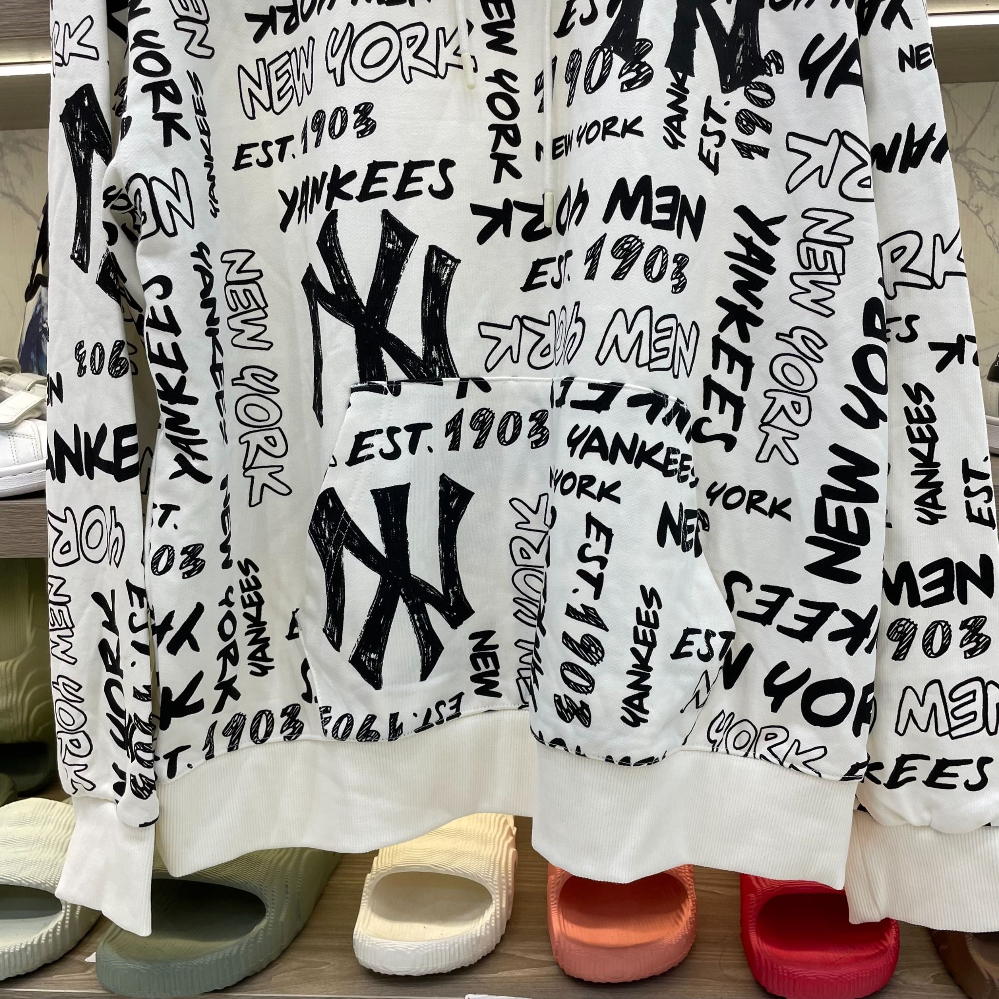 1567 - HÀNG CHÍNH HÃNG - ÁO HOODIE MLB ALLOVER OVERFIT HOODIE NEW YORK YANKEES