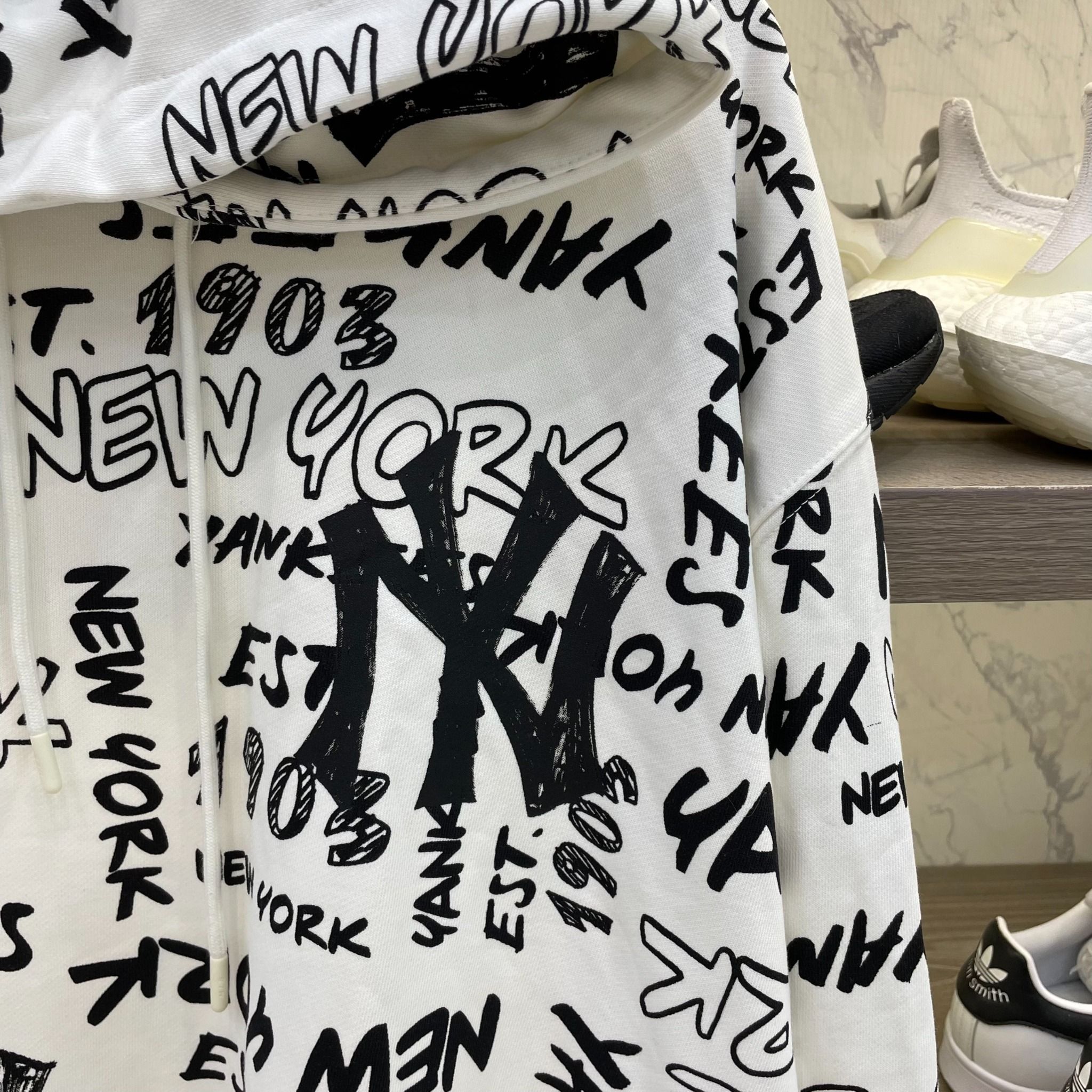 1567 - HÀNG CHÍNH HÃNG - ÁO HOODIE MLB ALLOVER OVERFIT HOODIE NEW YORK YANKEES