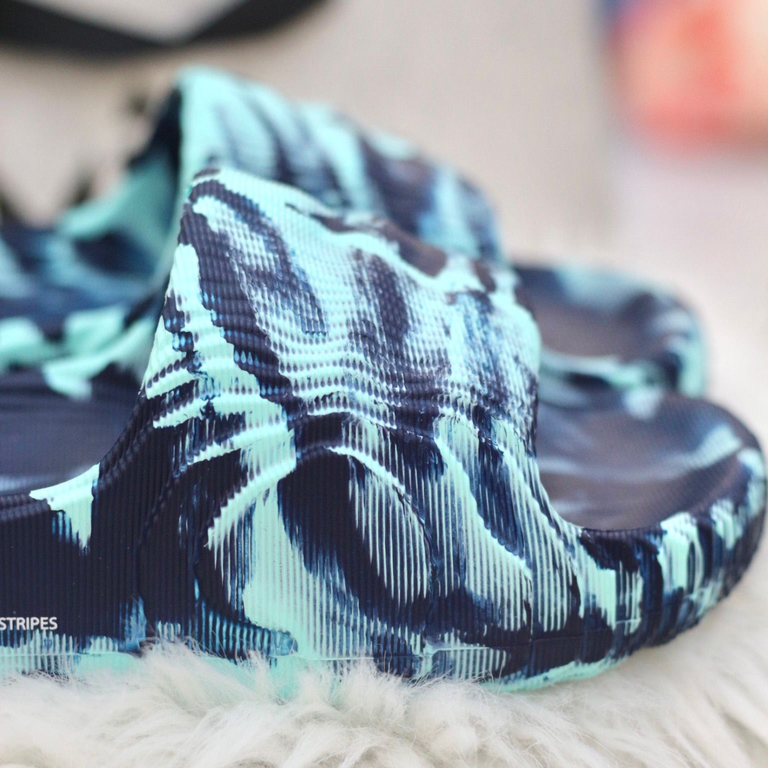 1577- HÀNG CHÍNH HÃNG - DÉP ADIDAS 22 - BẬC THANG * MÀU LOANG XANH COBAN *