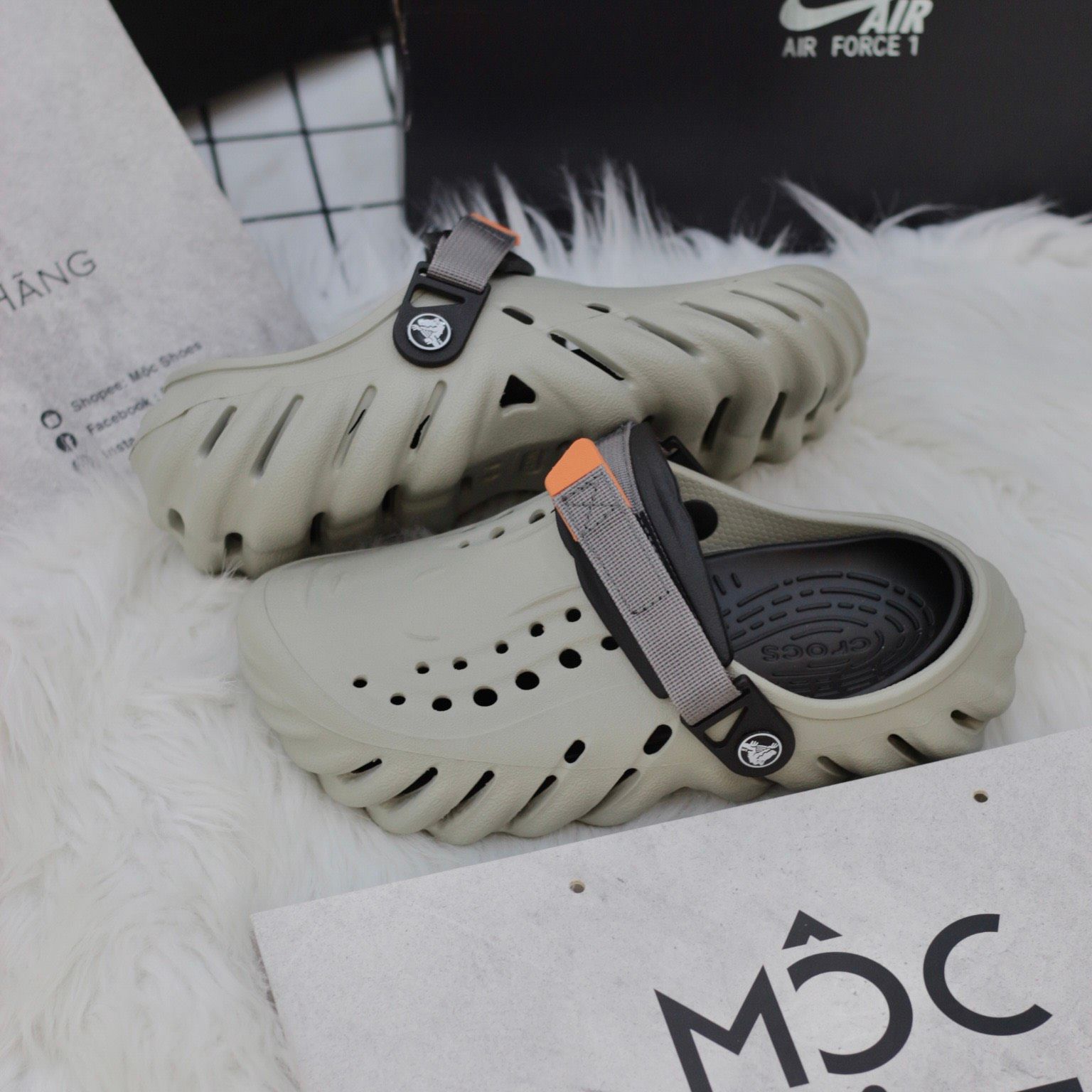 1257 - HÀNG CHÍNH HÃNG - DÉP CLOG UNISEX CROCS ECHO CLOG - MÀU RÊU - *QUAI RANDOM* - CODE : 207937-1FT