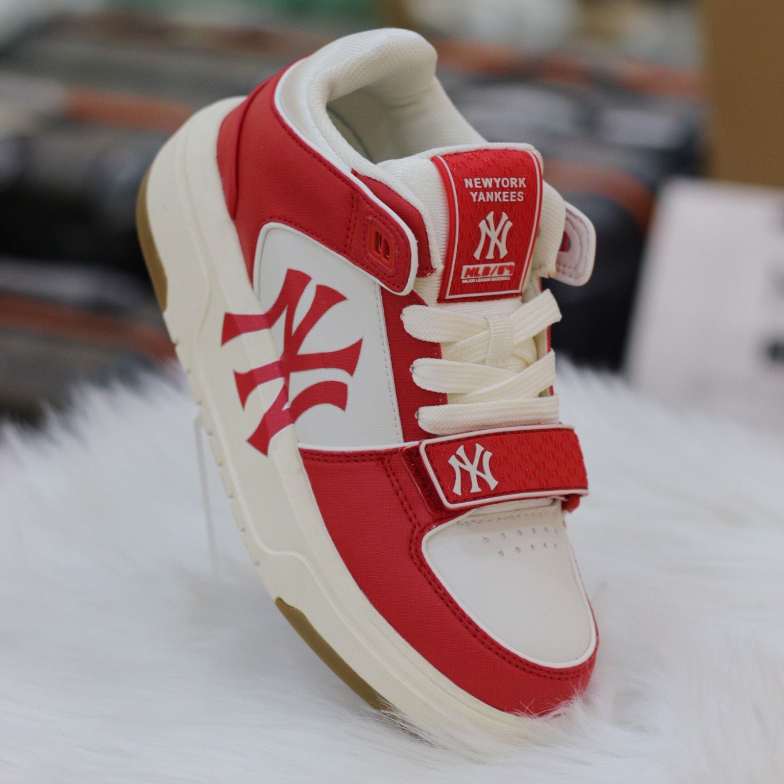 1593 - HÀNG CHÍNH HÃNG - GIÀY MLB CHUNKY LINER MID NY YANKEES - Saffiano Red - CODE: 3ASXLMF3N-50RDS