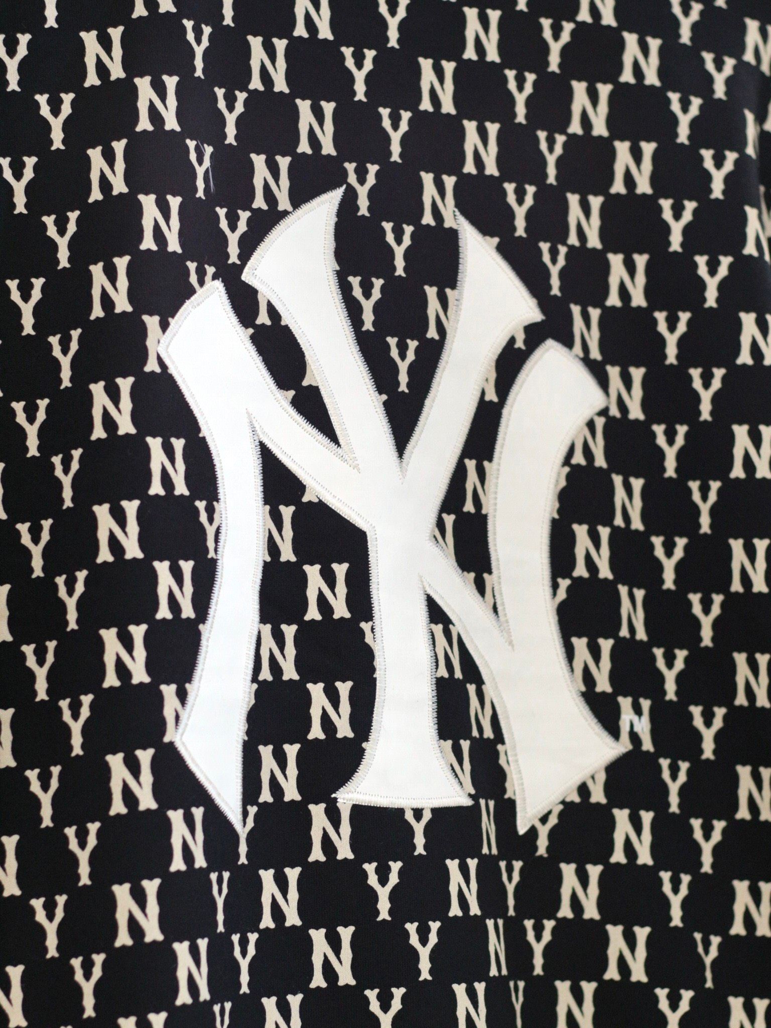 1601 - HÀNG CHÍNH HÃNG - ÁO SWEATER MLB MONOGRAM OVERFIT SWEATSHIRT NEW YORK YANKEES - MÀU ĐEN - CODE: 3AMTM0224-50BKS