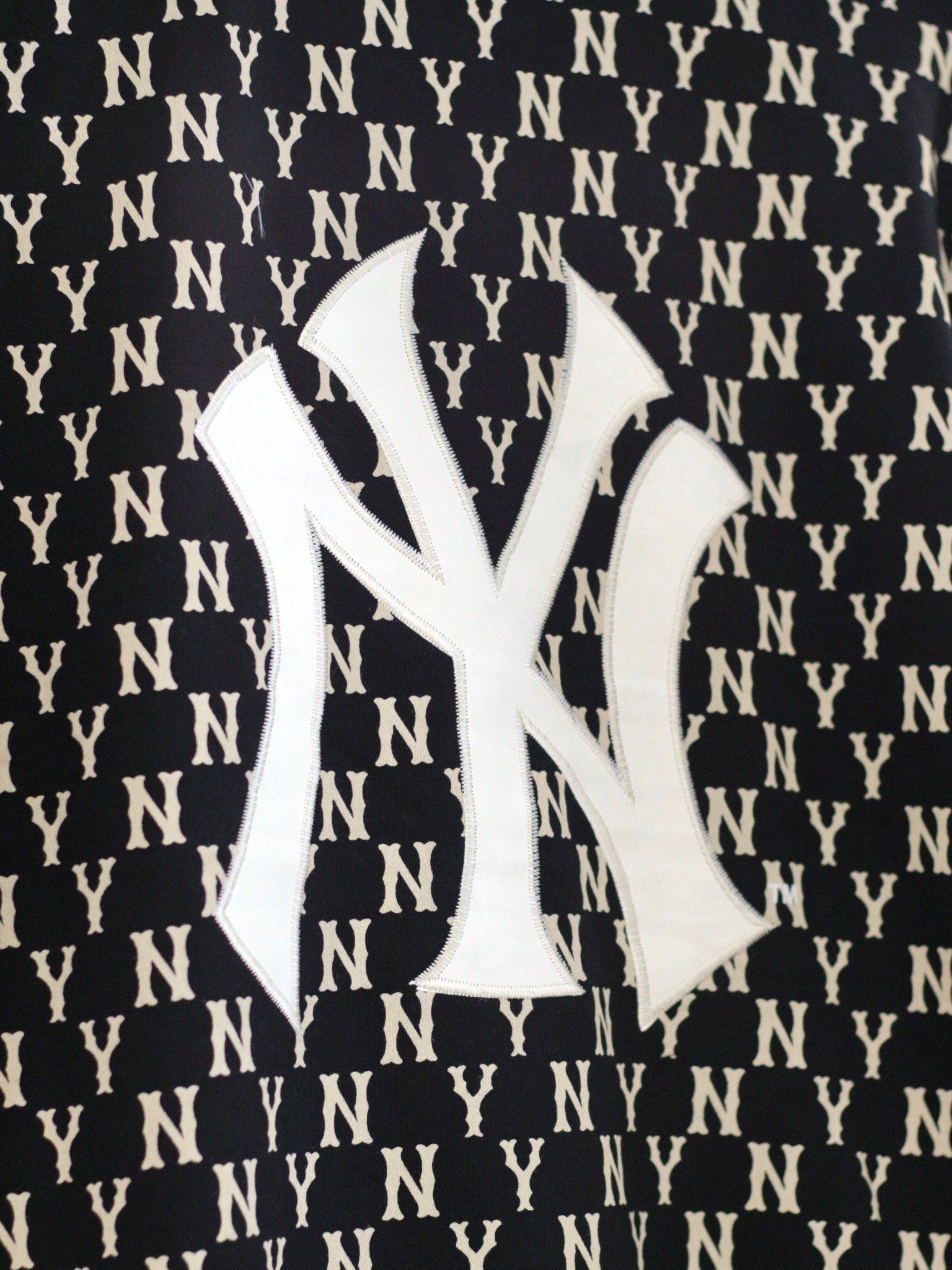 1601 - HÀNG CHÍNH HÃNG - ÁO SWEATER MLB MONOGRAM OVERFIT SWEATSHIRT NEW YORK YANKEES - MÀU ĐEN - CODE: 3AMTM0224-50BKS