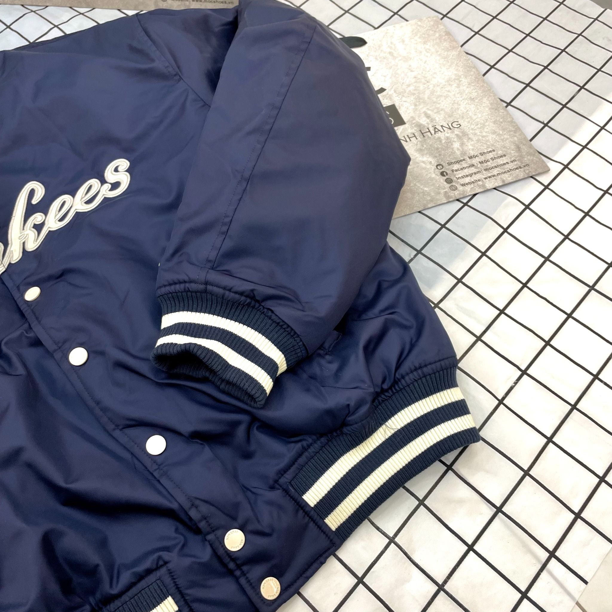 1606 - HÀNG CHÍNH HÃNG - ÁO KHOÁC BOMBER PHAO NEW ERA YANKEES - NAVY - CODE: 13781135
