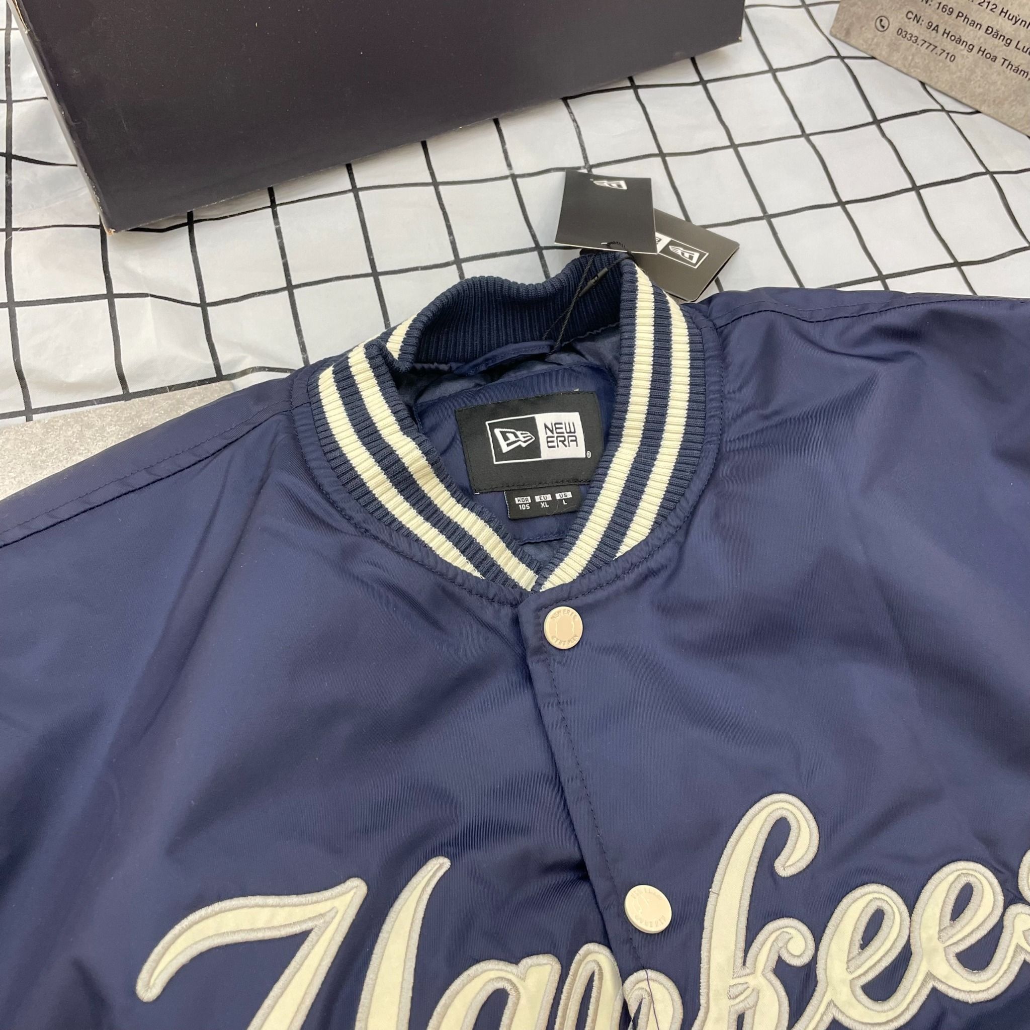 1606 - HÀNG CHÍNH HÃNG - ÁO KHOÁC BOMBER PHAO NEW ERA YANKEES - NAVY - CODE: 13781135