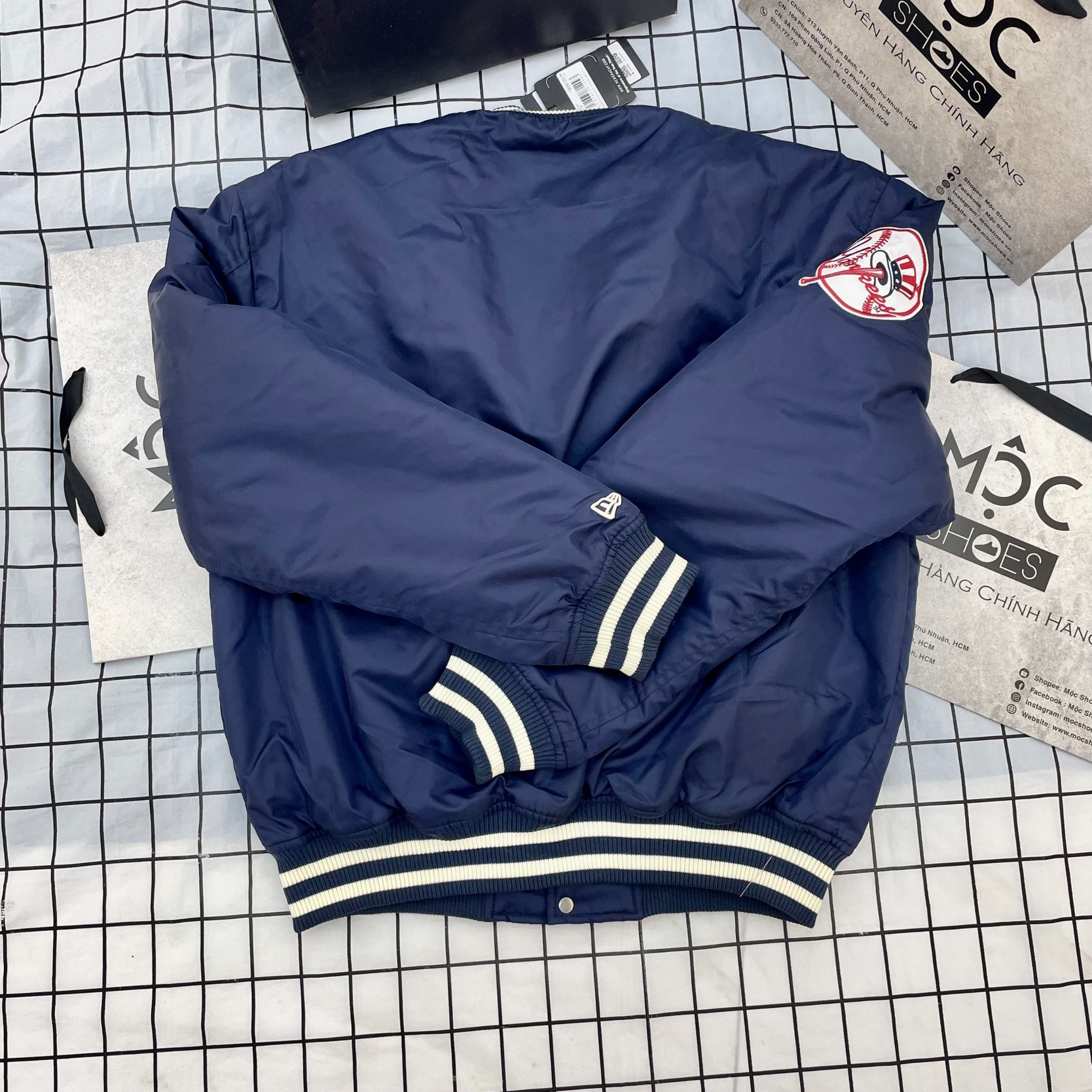 1606 - HÀNG CHÍNH HÃNG - ÁO KHOÁC BOMBER PHAO NEW ERA YANKEES - NAVY - CODE: 13781135