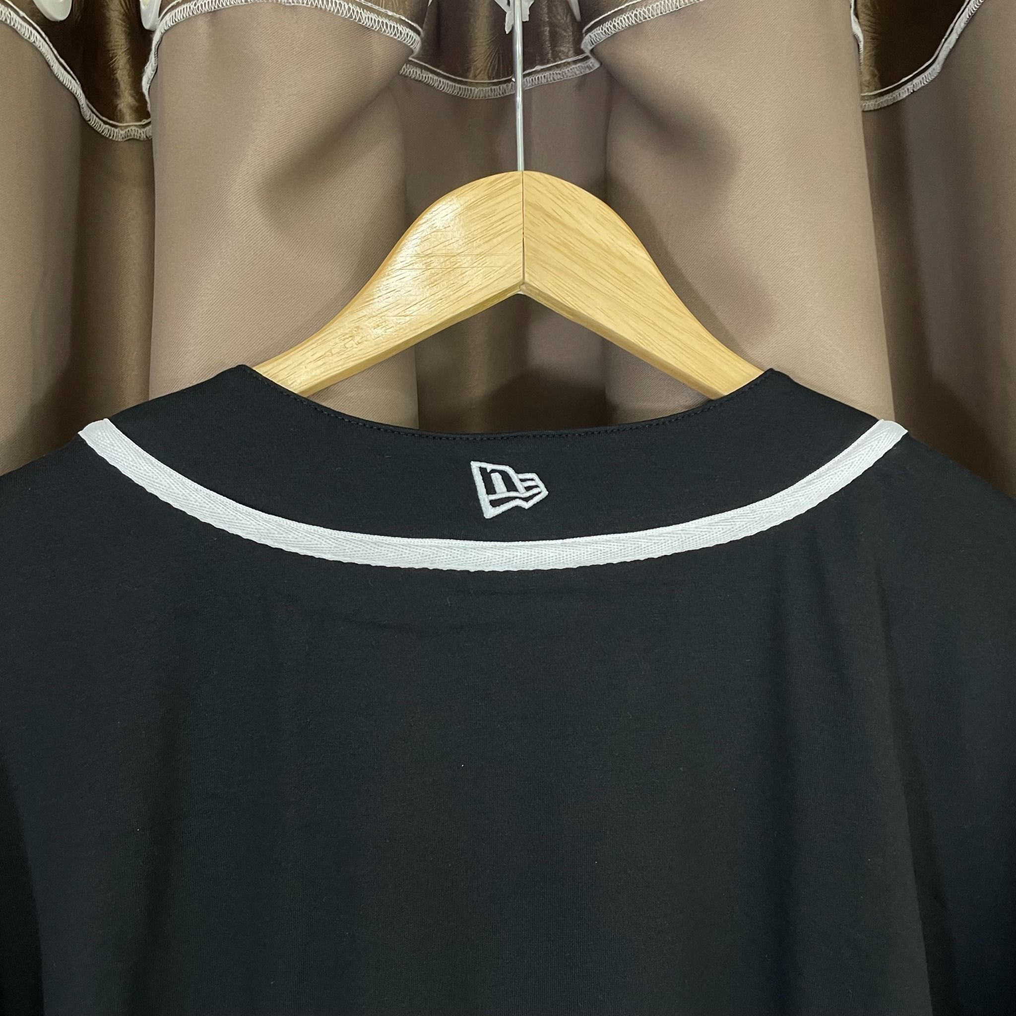 1465 - HÀNG CHÍNH HÃNG - ÁO NEW ERA ICONS BLACK JERSEY - ĐEN - CODE: 13334764