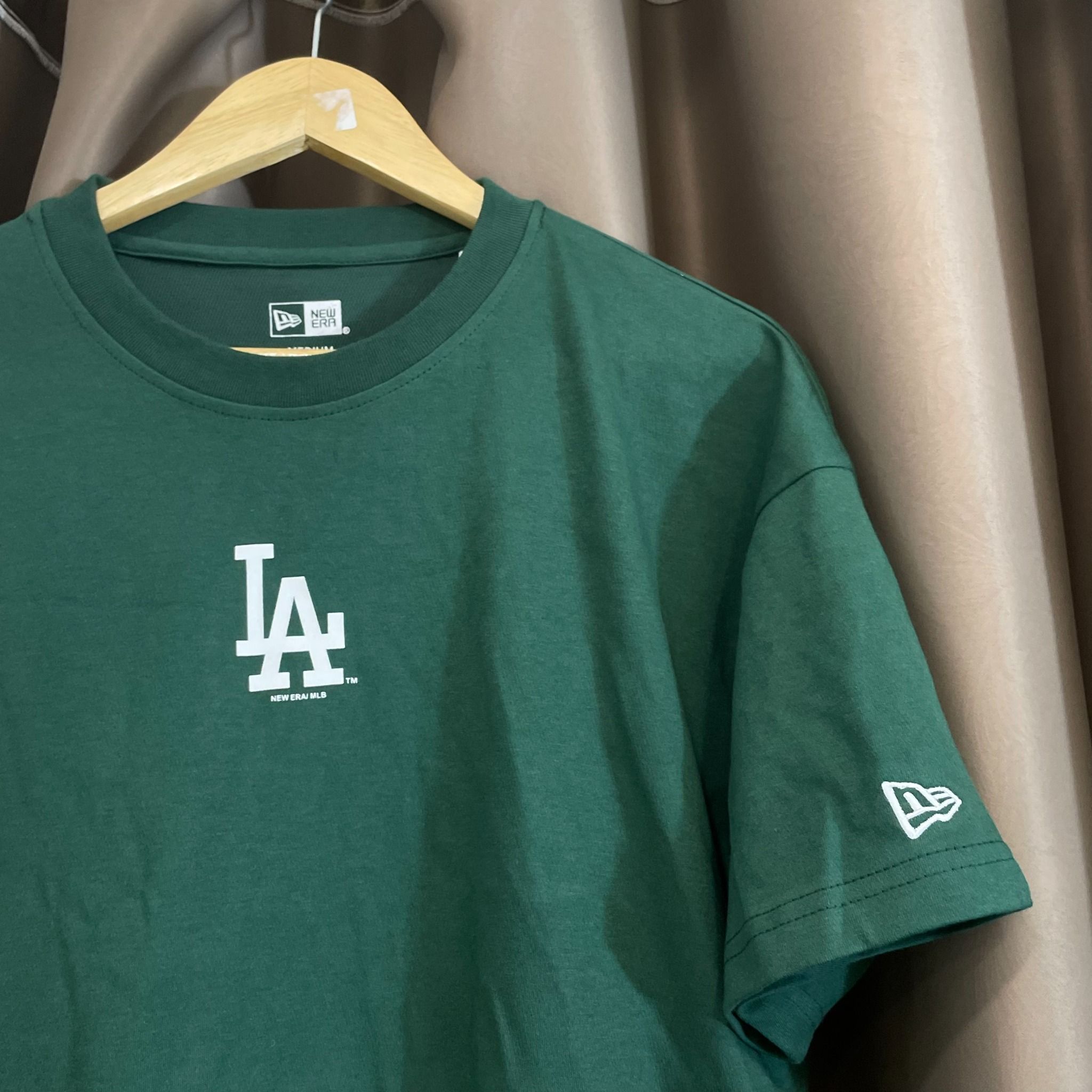 1630 - HÀNG CHÍNH HÃNG - ÁO THUN NEW ERA APPAREL - LA GREEN - CODE: 13516732